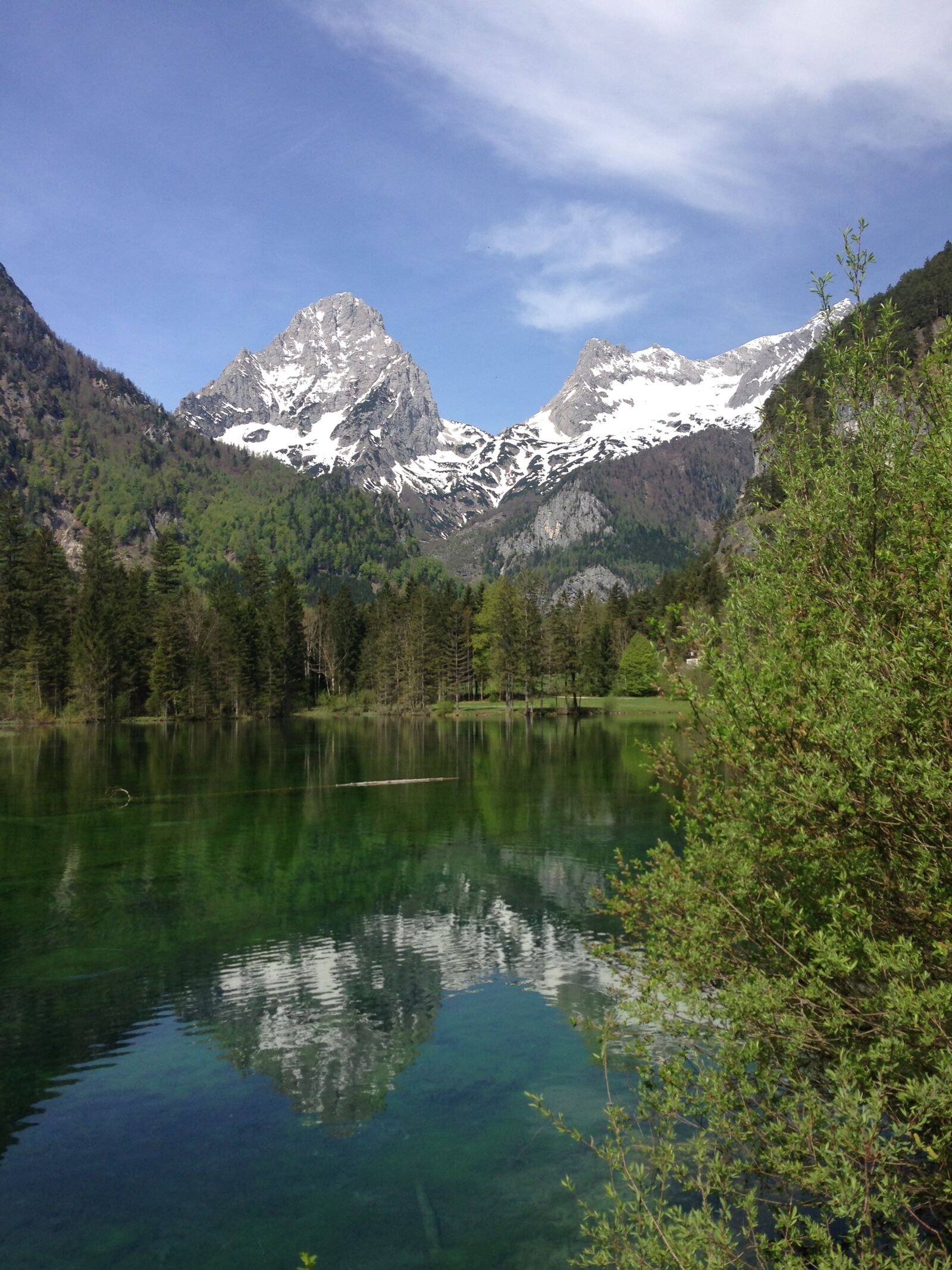 iPhone 5 back camera 4.12mm f/2.4 sample photo. Pointed wall, schieder pond photography
