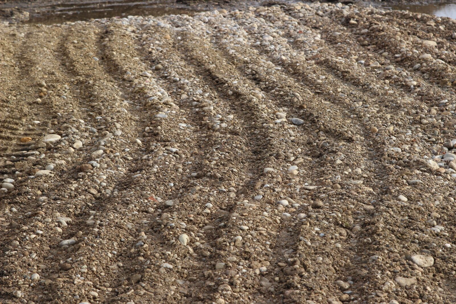 Canon EOS 600D (Rebel EOS T3i / EOS Kiss X5) sample photo. Tracks, waves, stones photography