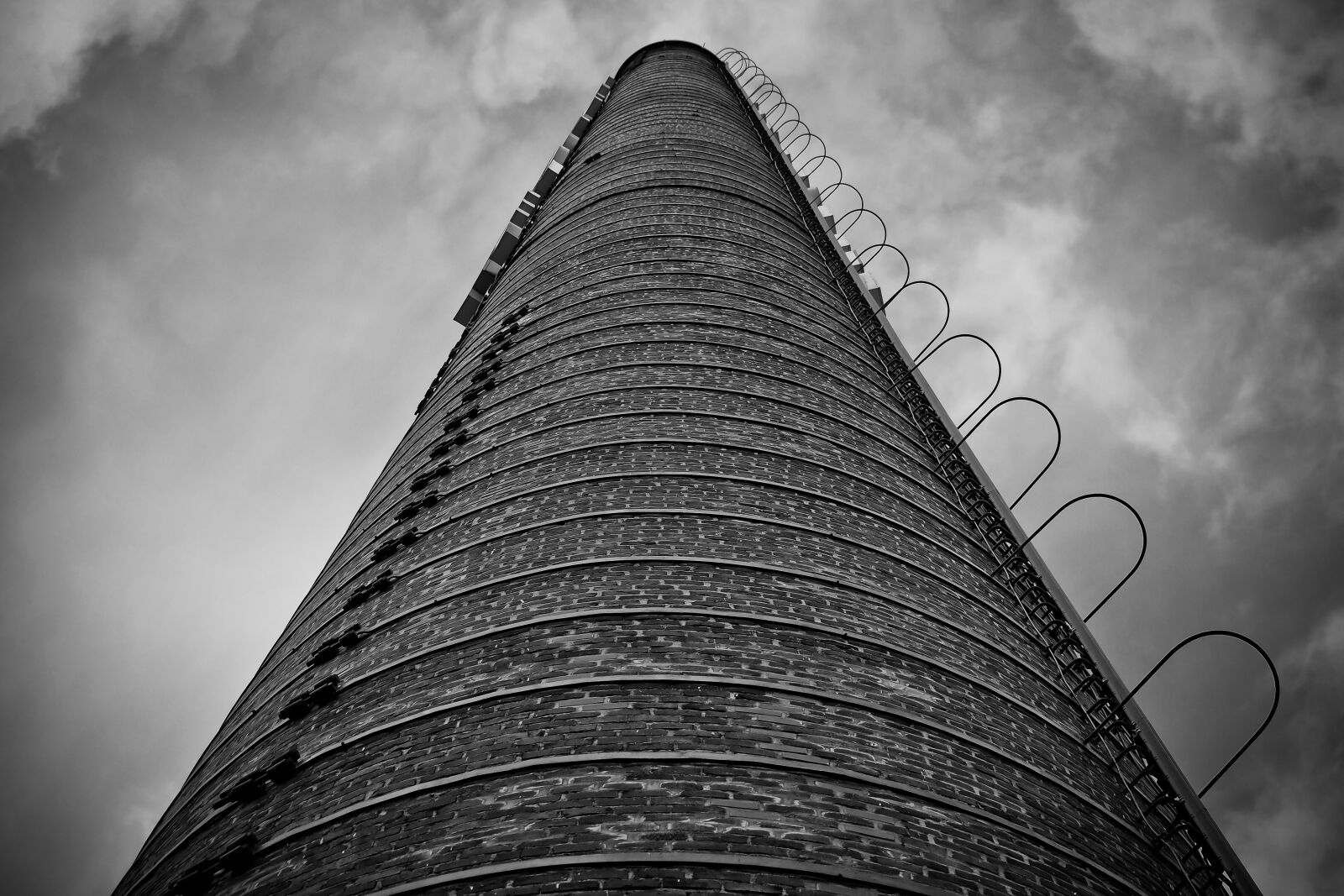 Olympus OM-D E-M10 sample photo. Chimney, brickyard, factory photography