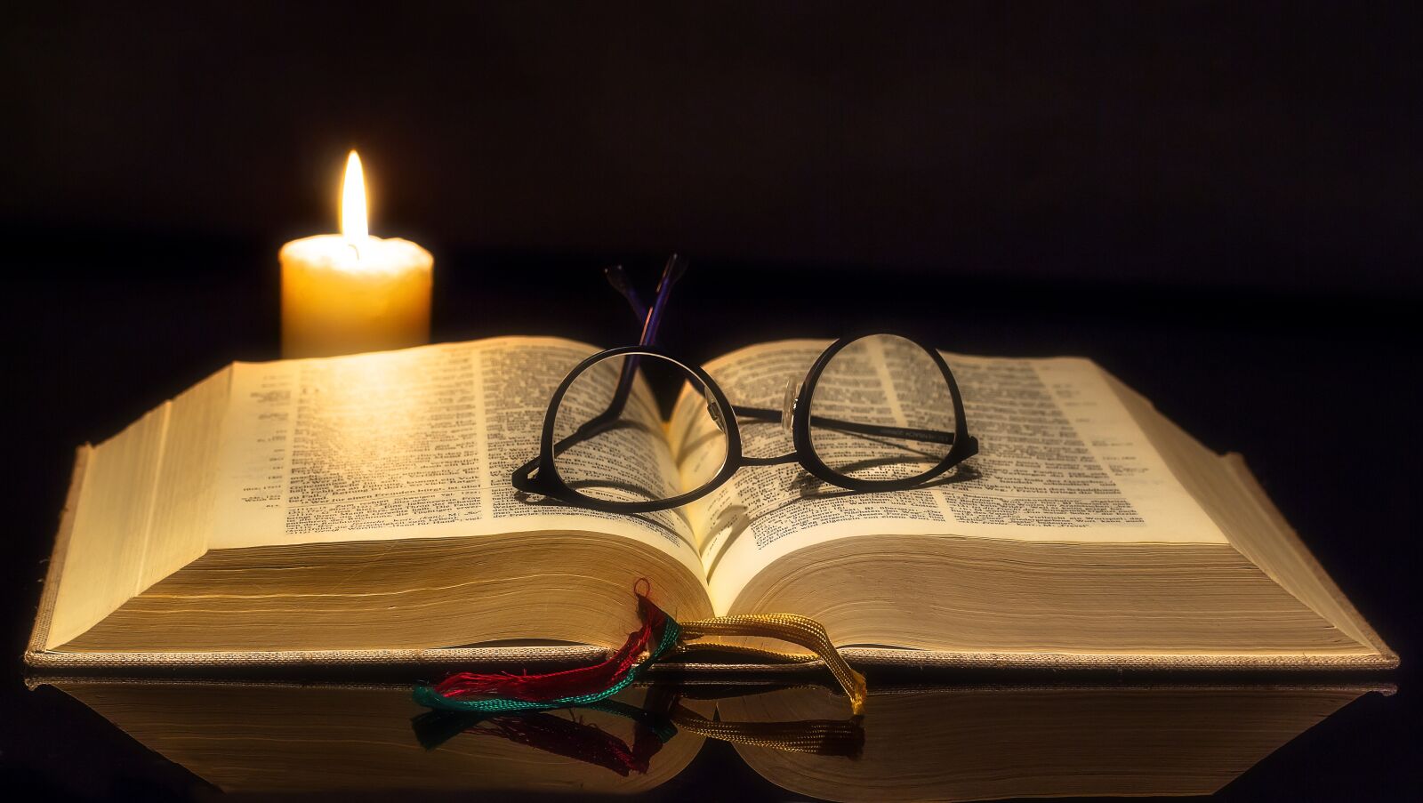 Canon EOS 650D (EOS Rebel T4i / EOS Kiss X6i) sample photo. Book, bible, open photography