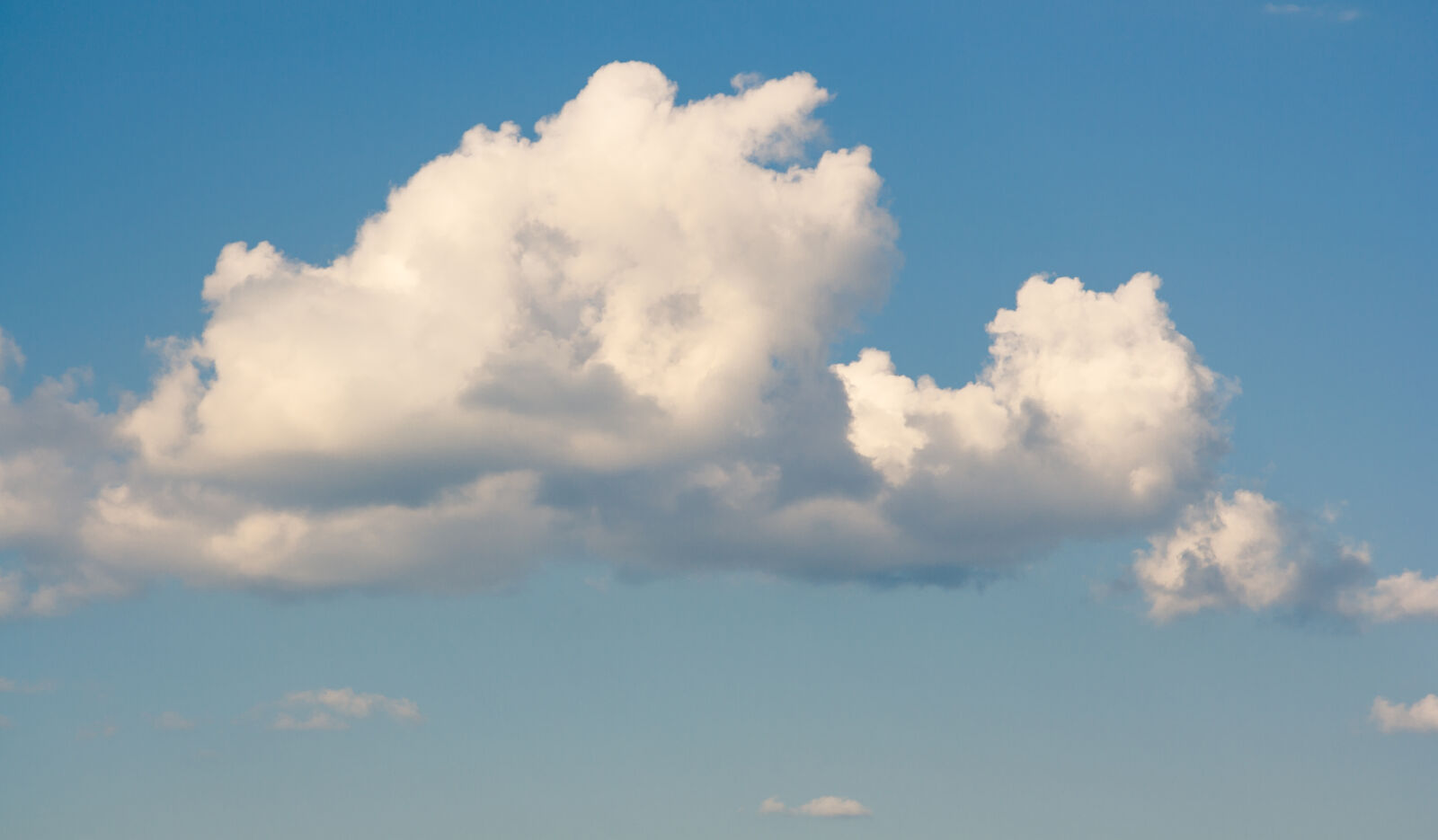 Canon EF-S 17-85mm F4-5.6 IS USM sample photo. Cloud, cloud, formation, clouds photography