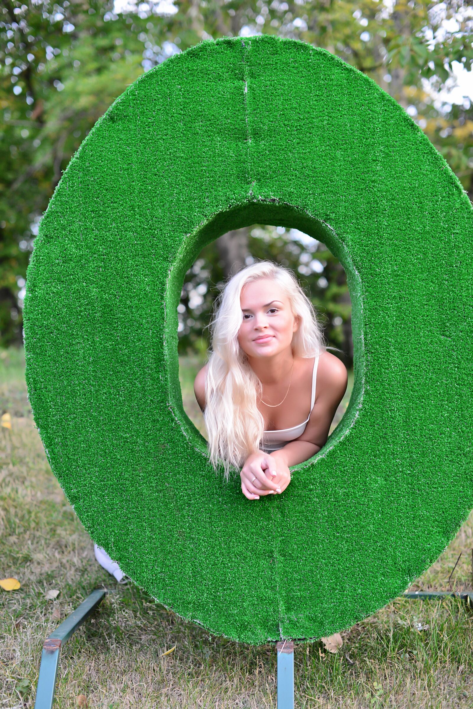 Nikon D800 sample photo. The letter o, green photography