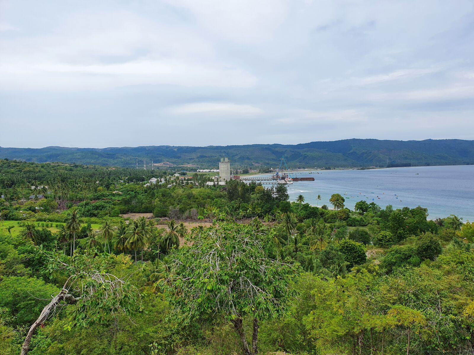 Samsung SM-G975F sample photo. Nature, panorama, mountain photography