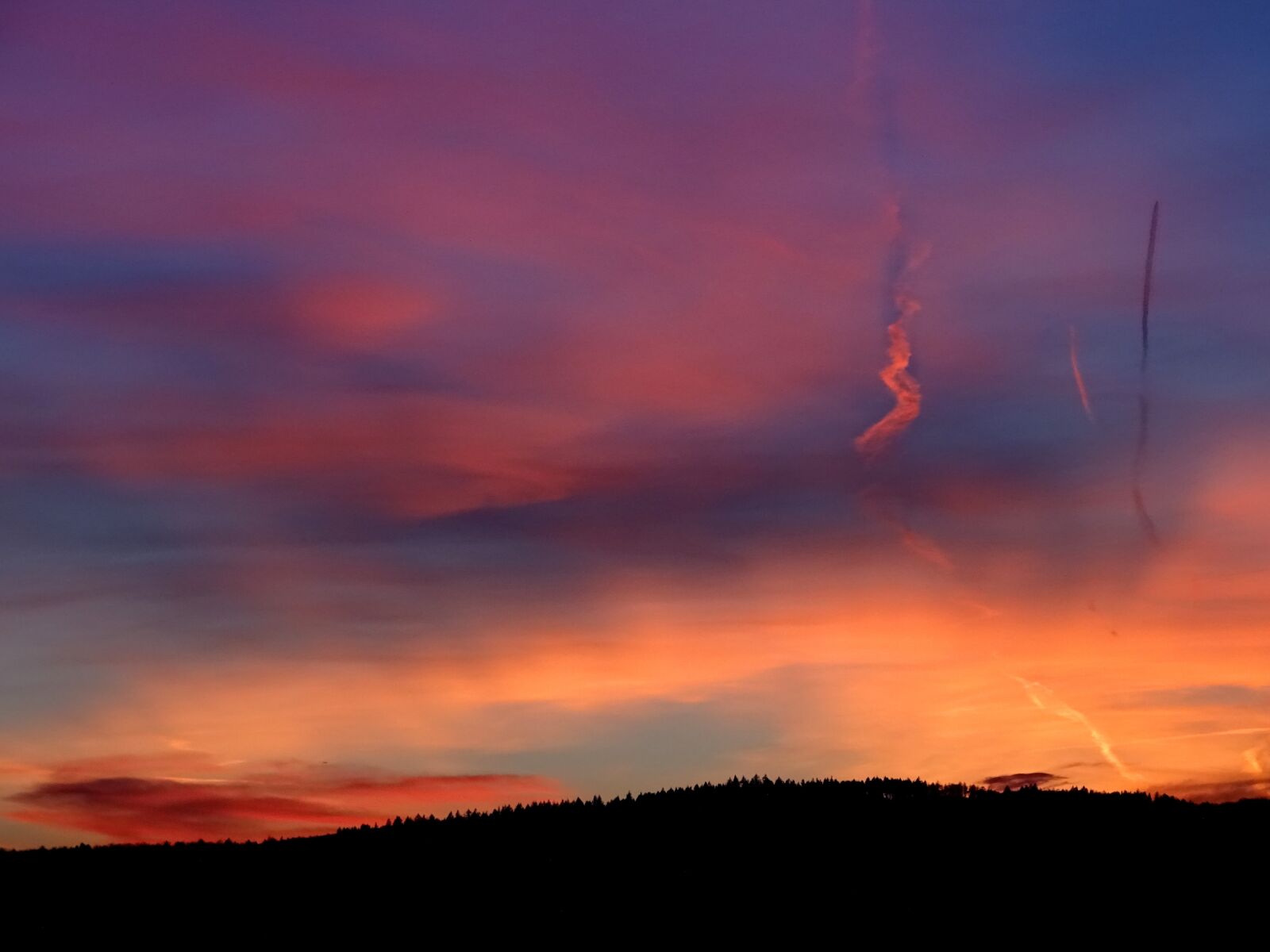 Sony Cyber-shot DSC-HX400V sample photo. Evening sky, sunset, farbenspiel photography