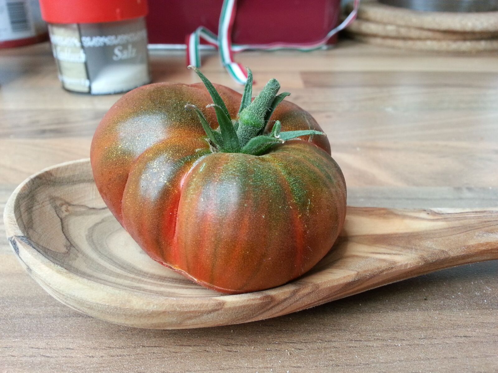 Samsung Galaxy S3 sample photo. Tomato, home grown, organic photography