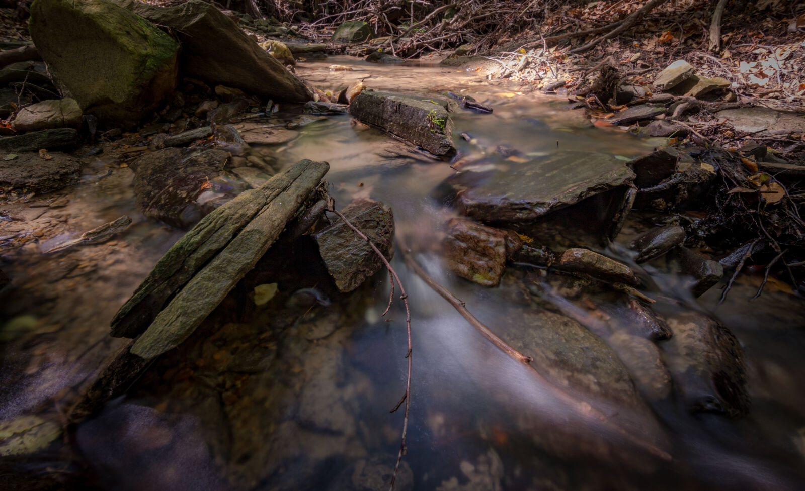 Canon EOS 6D + Tokina AT-X Pro 11-16mm F2.8 DX sample photo. Body, of, water, between photography