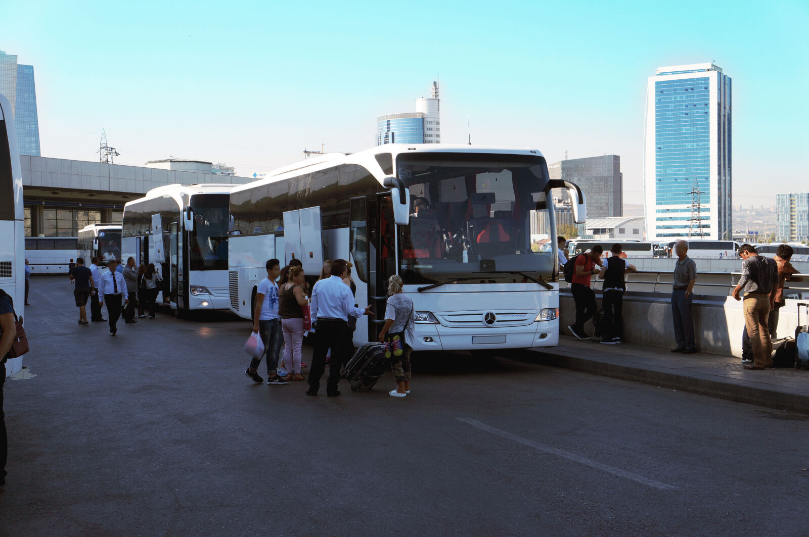 Sony Alpha NEX-5N sample photo. Ankara, bagaj, otobus, yolcu photography