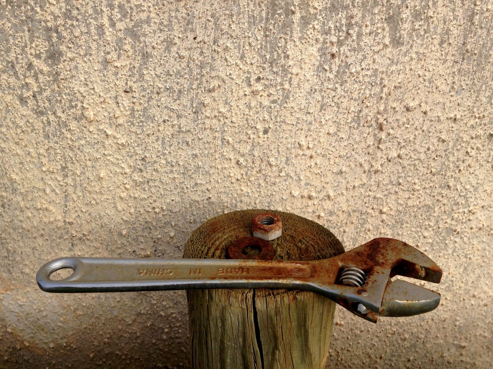 iPhone 5c back camera 4.12mm f/2.4 sample photo. Rusty, texture, tools, wrench photography