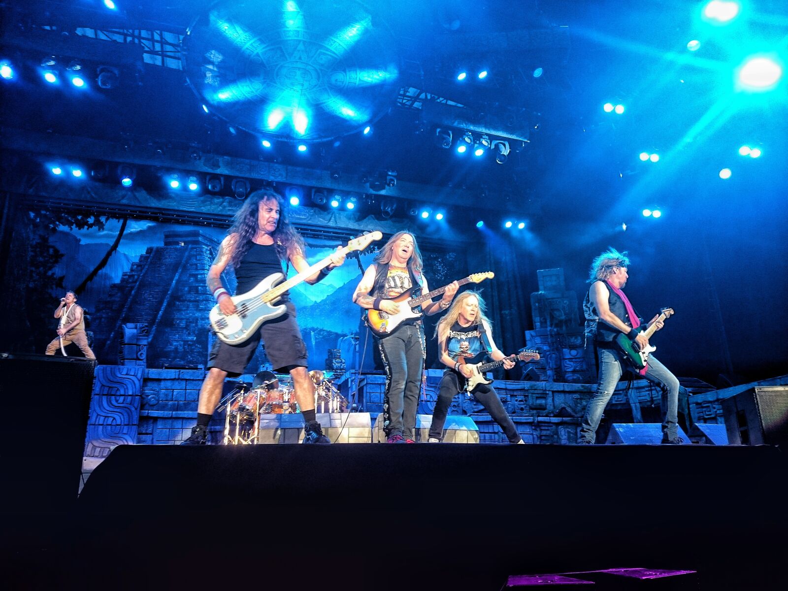 Sony Xperia Z2 sample photo. Music, culture, concert photography