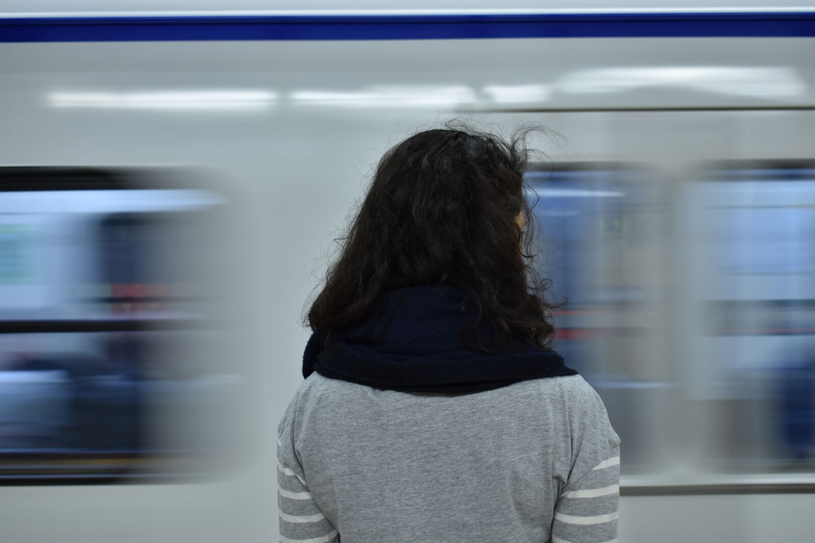 Nikon D3400 sample photo. Subway, movement, girl photography