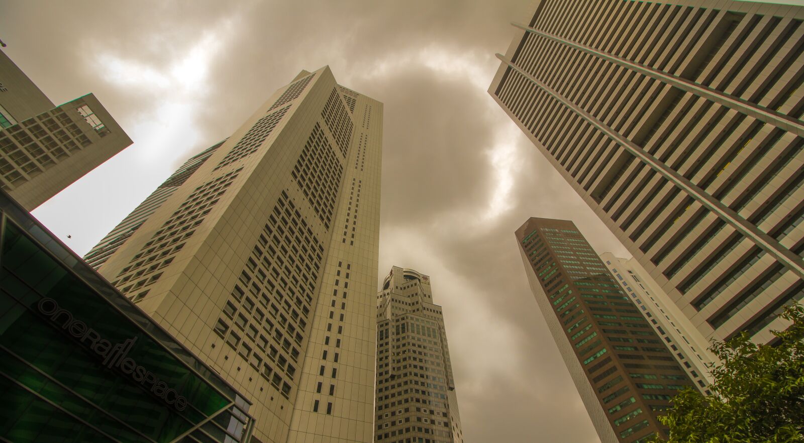 Canon EOS 700D (EOS Rebel T5i / EOS Kiss X7i) sample photo. Skyline, skyscraper, city photography