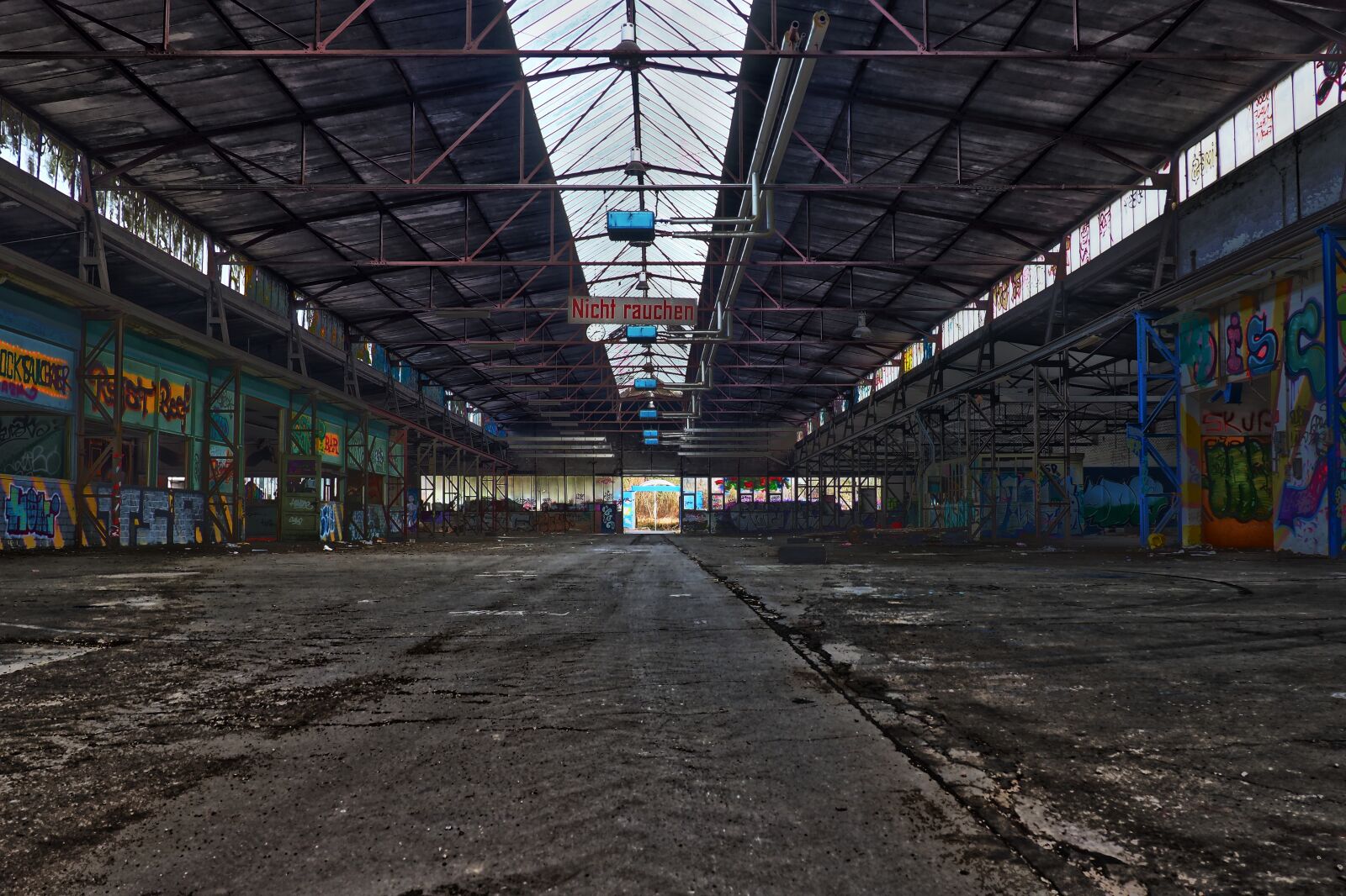 Olympus OM-D E-M10 sample photo. Architecture, abandoned, old photography