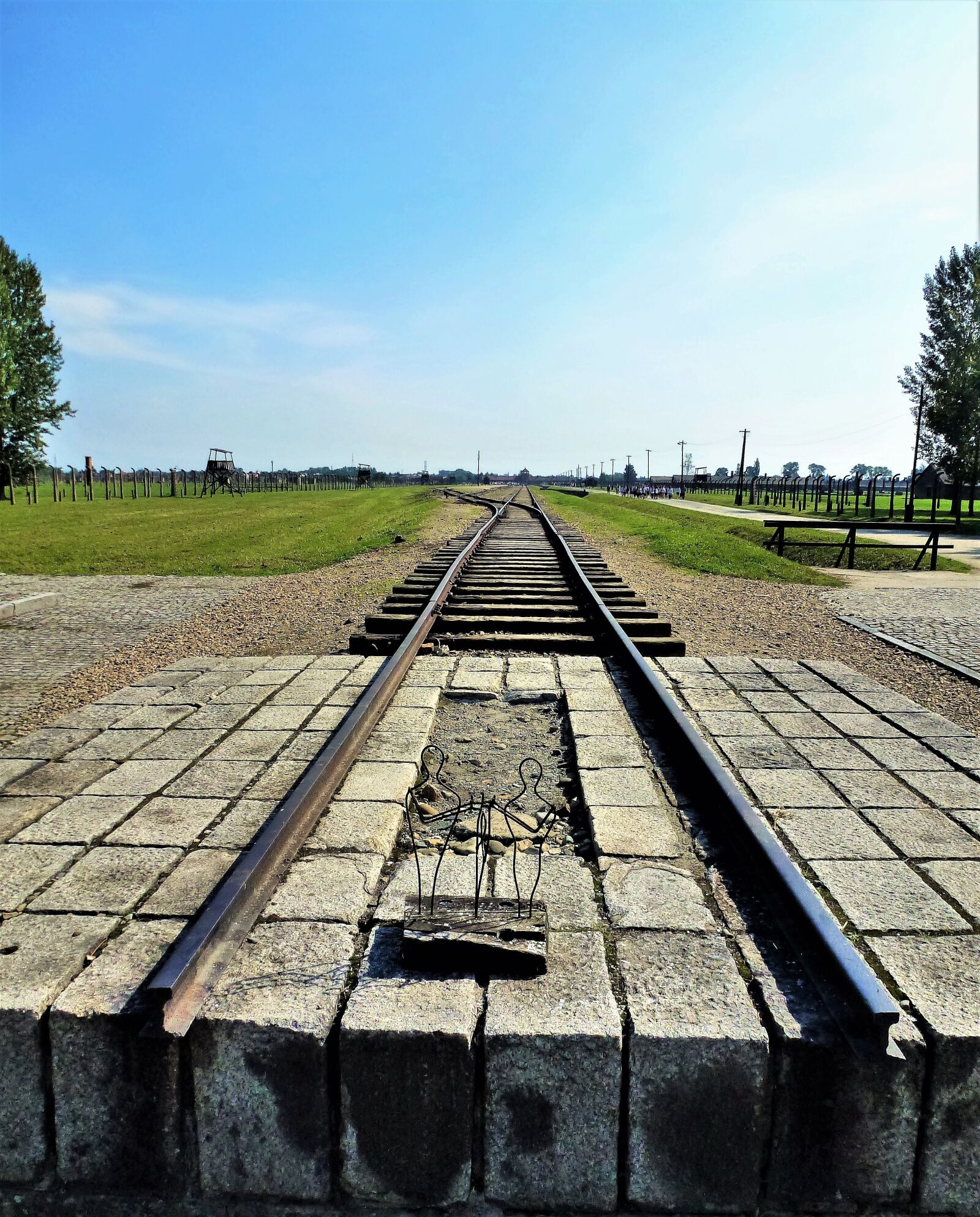 Panasonic Lumix DMC-ZS10 (Lumix DMC-TZ20 / Lumix DMC-TZ22) sample photo. Poland auschwitz, track, outdoor photography