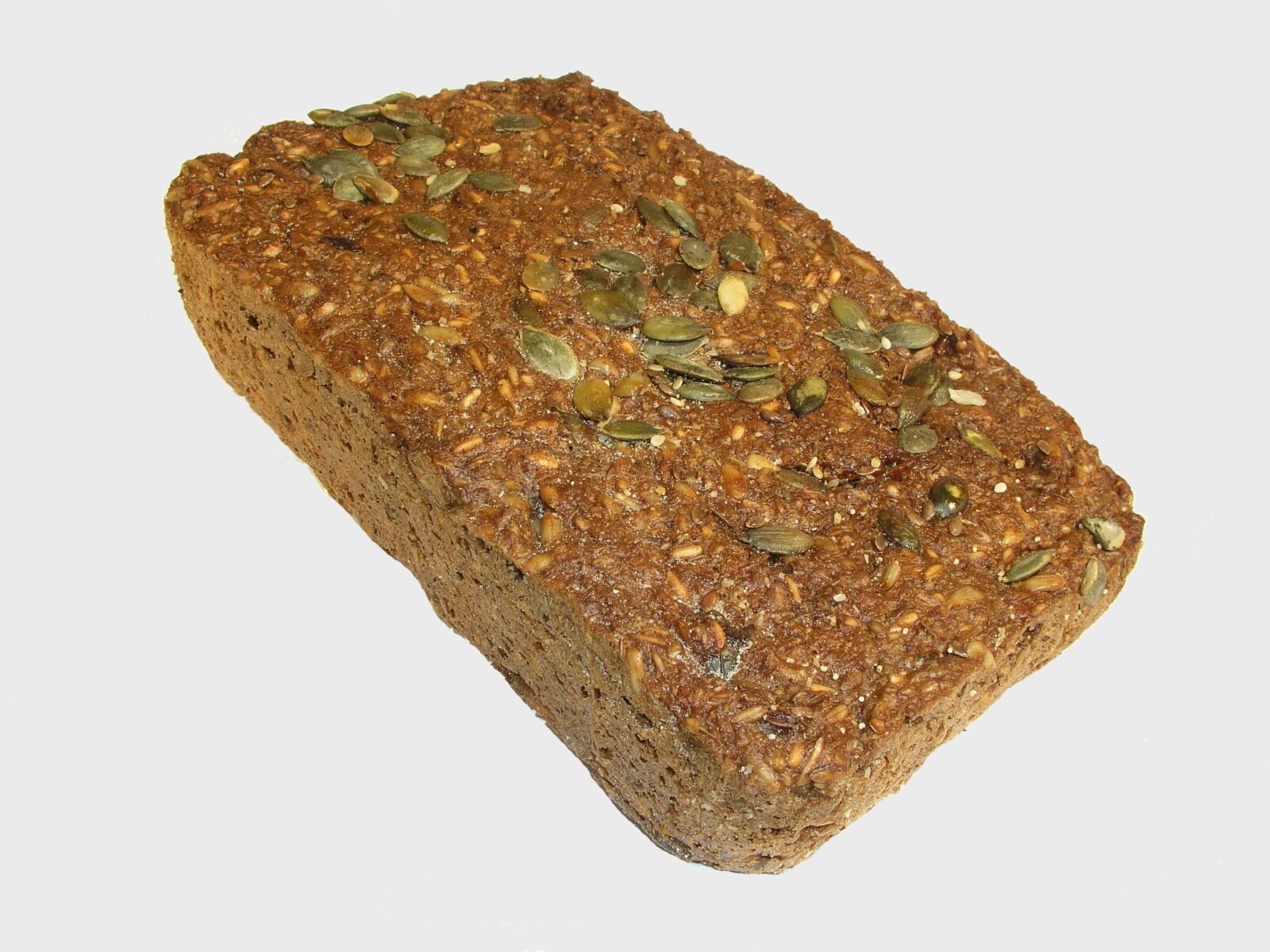 Olympus C5050Z sample photo. Core rye bread, bread photography