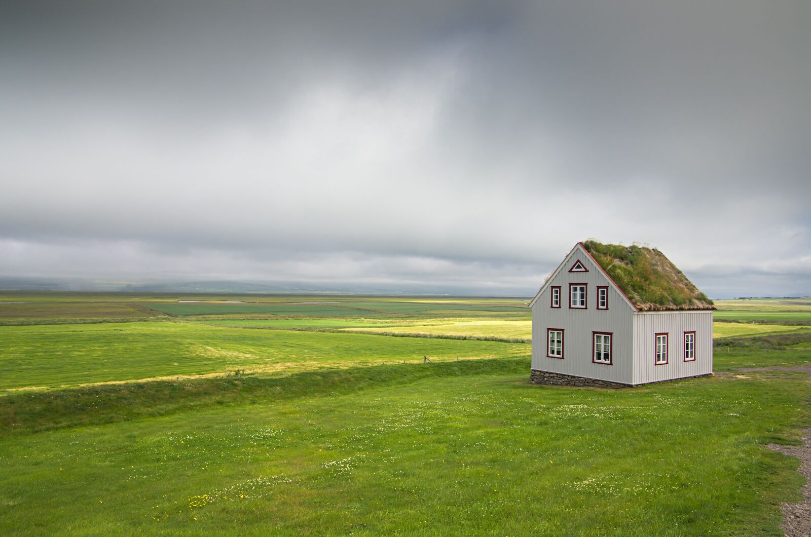 Pentax smc DA 16-45mm F4 ED AL sample photo. Iceland, house, landscape photography