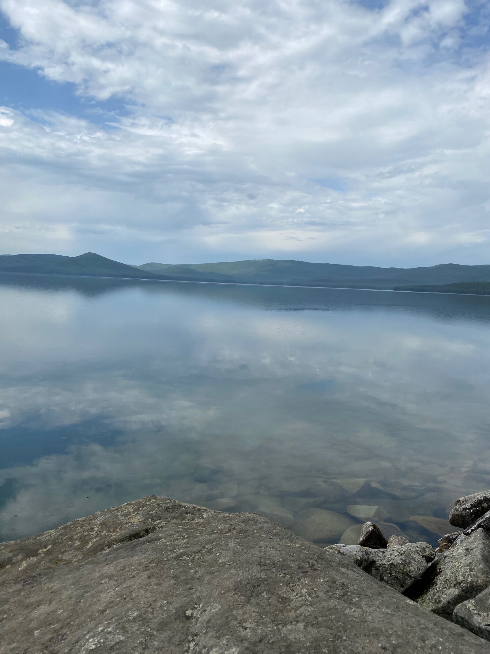 Apple iPhone 11 Pro sample photo. Forest, lake, mountains photography