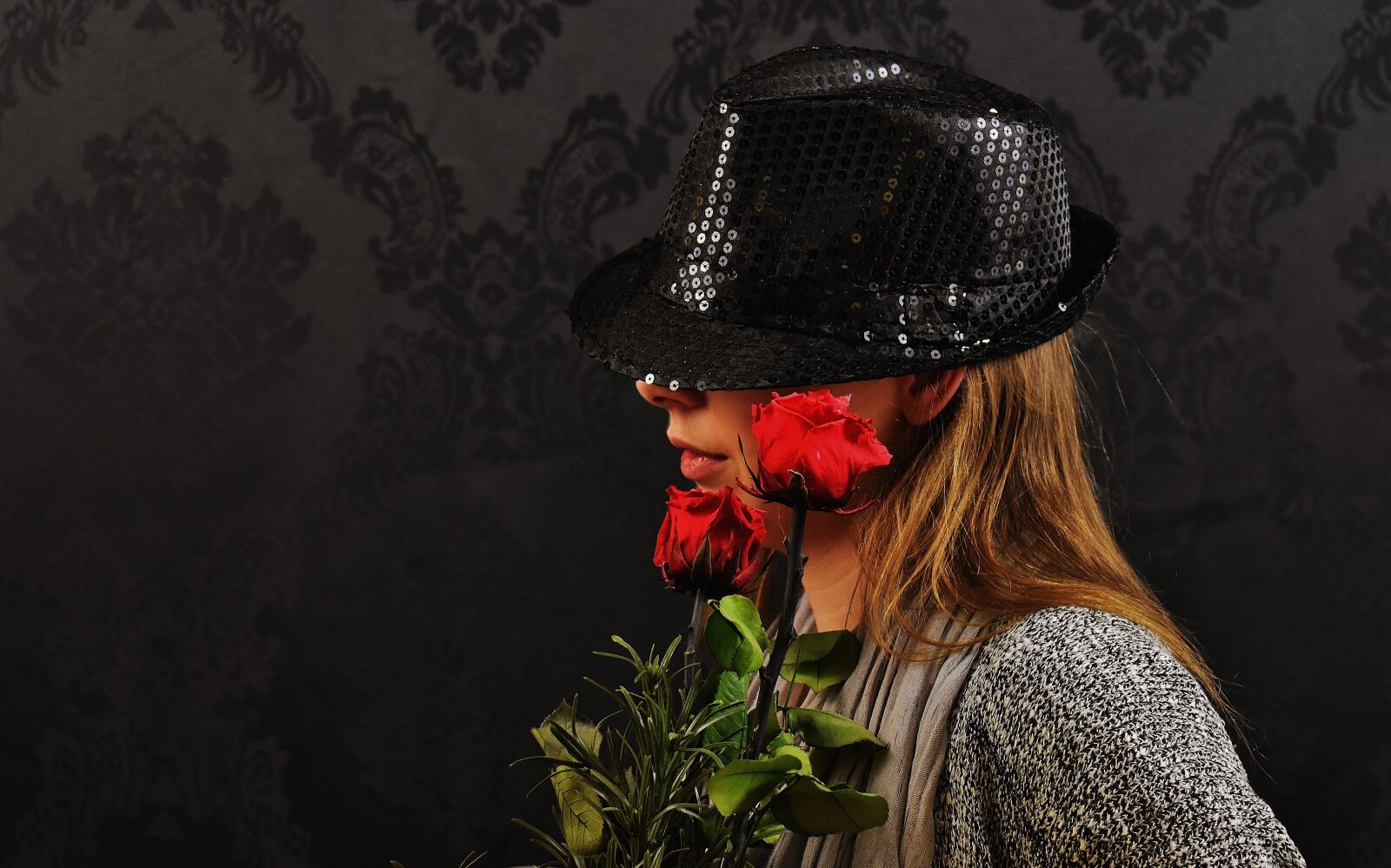 Nikon D7200 sample photo. Woman, hat, roses photography