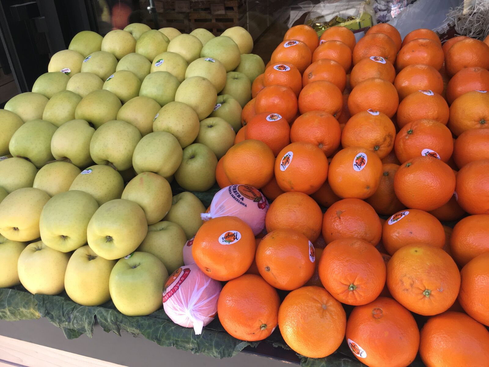 Apple iPhone 6s Plus sample photo. Fruit, vegetables, servifruitsantjust photography