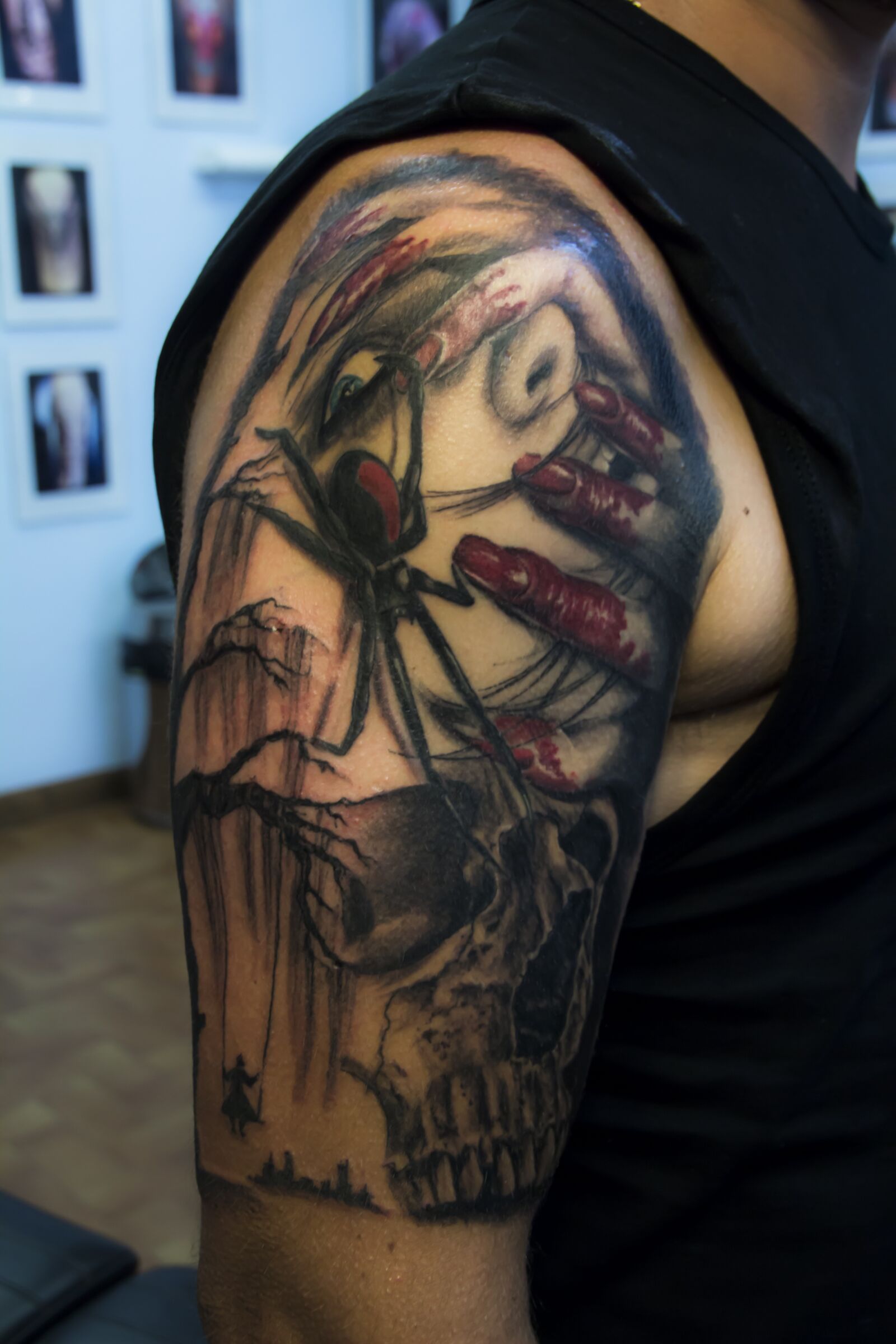 Canon EOS 600D (Rebel EOS T3i / EOS Kiss X5) sample photo. Tattoo, horror, spider photography