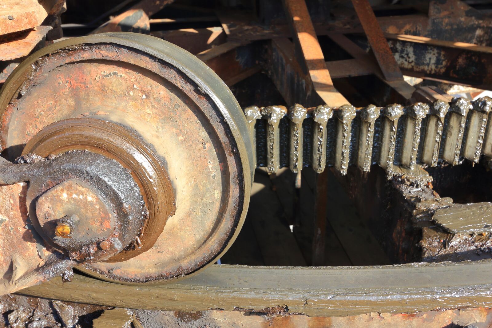 Canon EOS 550D (EOS Rebel T2i / EOS Kiss X4) sample photo. Croatia, bakar, industry photography