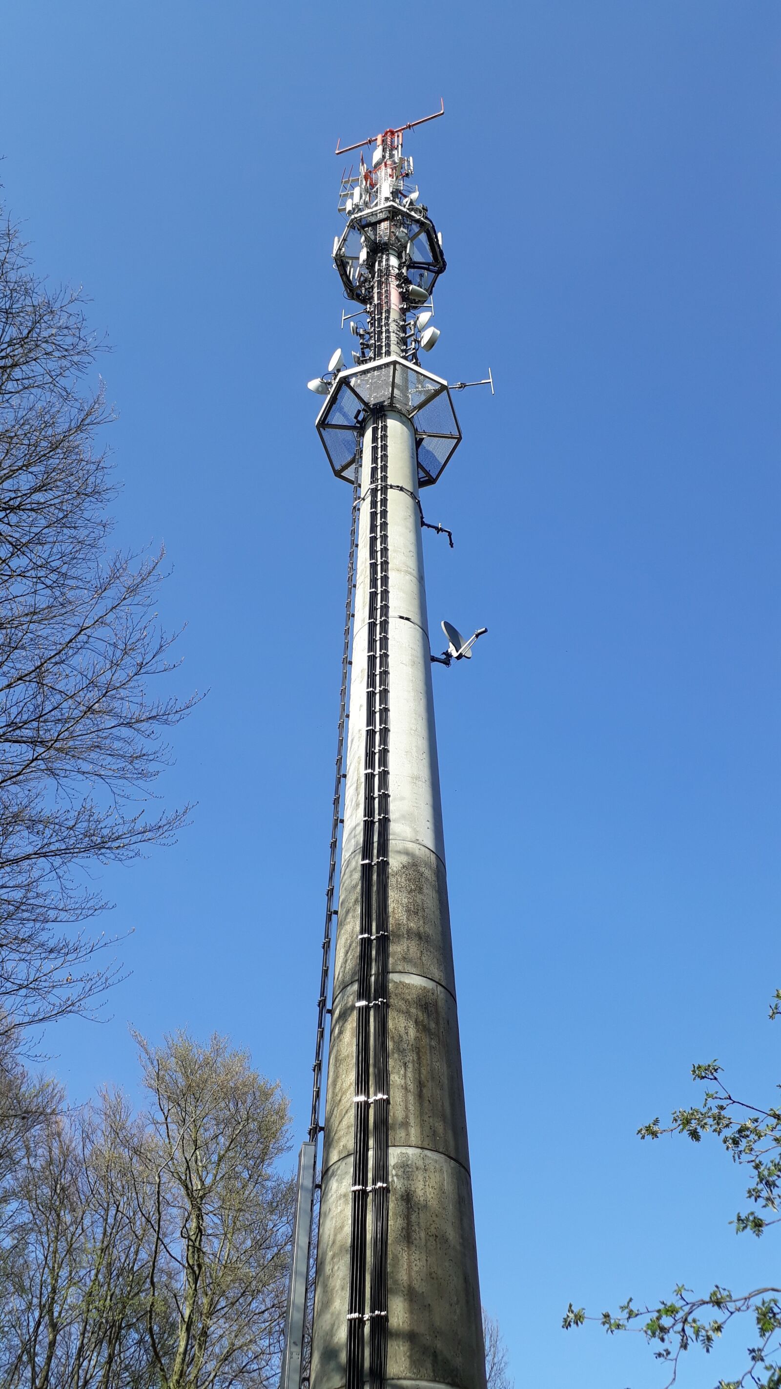 Samsung Galaxy A3(2017) sample photo. Strand, mast, transmission tower photography