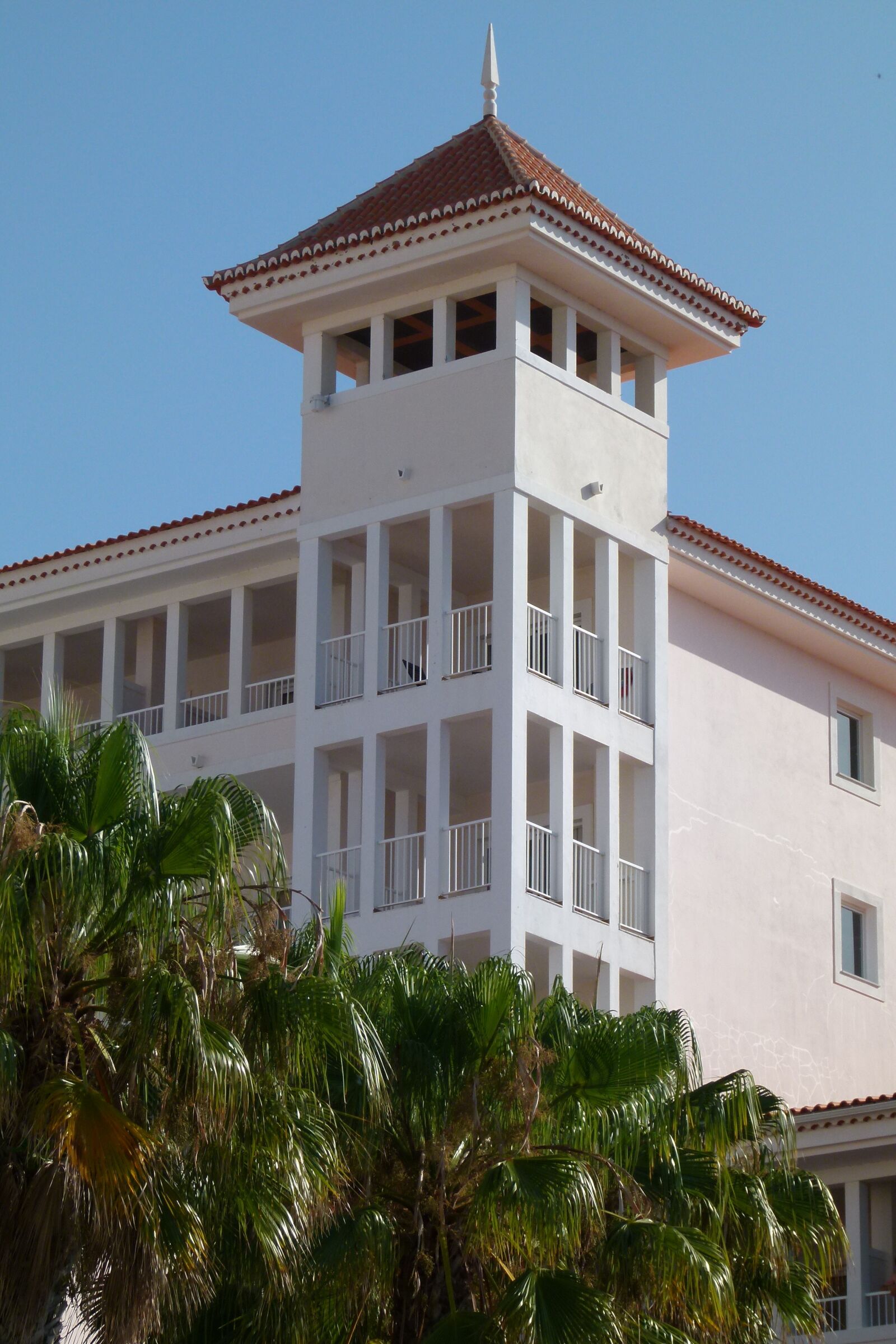 Panasonic Lumix DMC-FZ100 sample photo. Hotel, madeira, tower photography