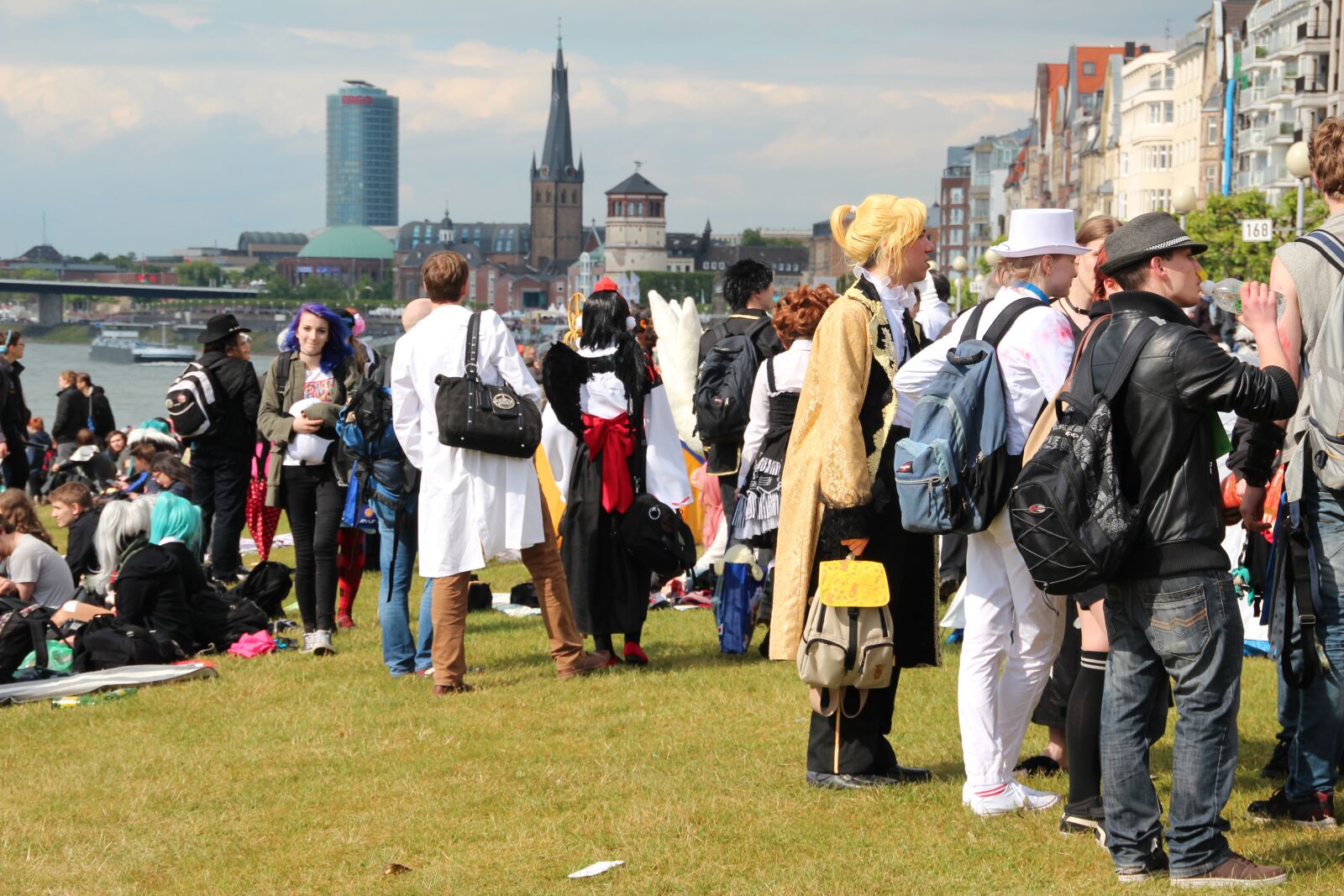 Canon EOS 600D (Rebel EOS T3i / EOS Kiss X5) sample photo. Düsseldorf, japantag, manga photography