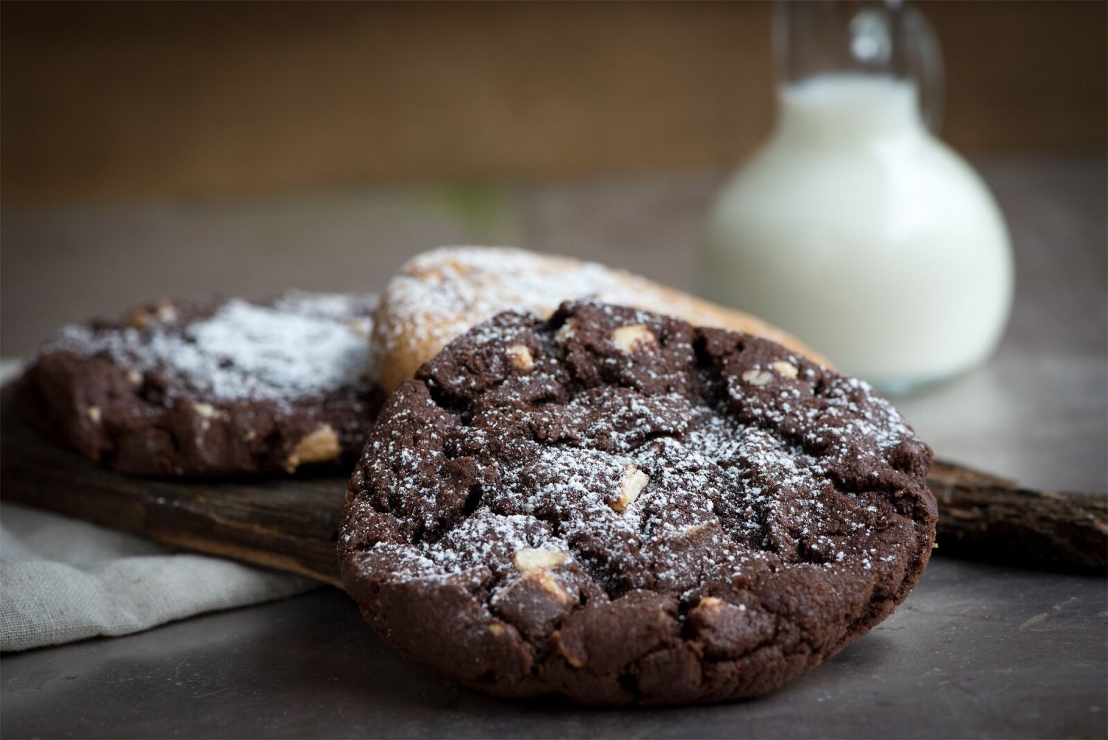 Nikon D750 sample photo. Cookies, chocolate cookies, dark photography