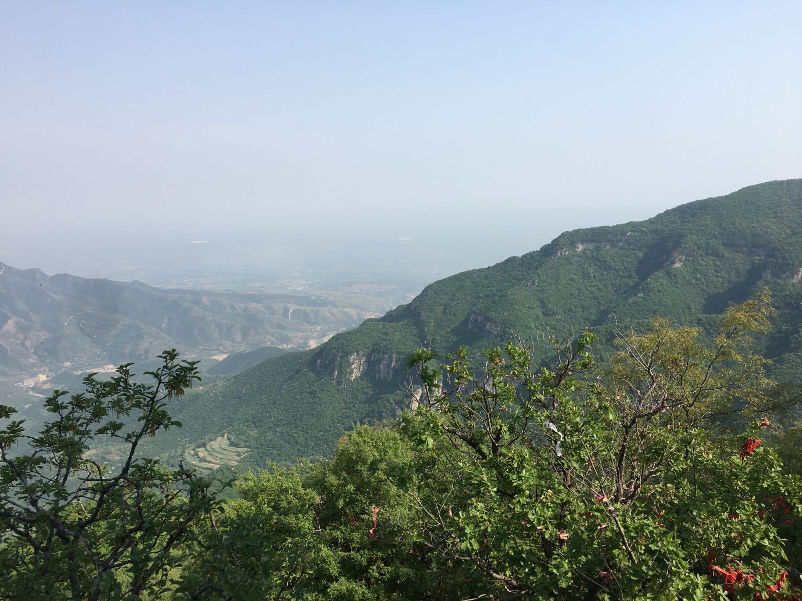 Apple iPhone 6s sample photo. Mountains, cable car, canyon photography