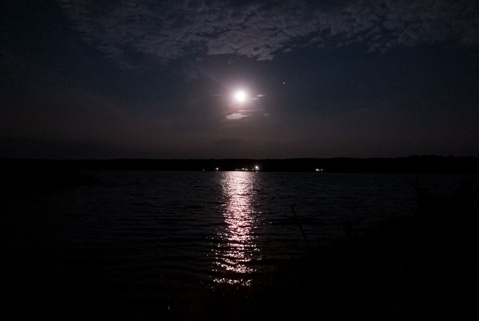 Canon PowerShot G7 X Mark II sample photo. Moon, night sky, lake photography