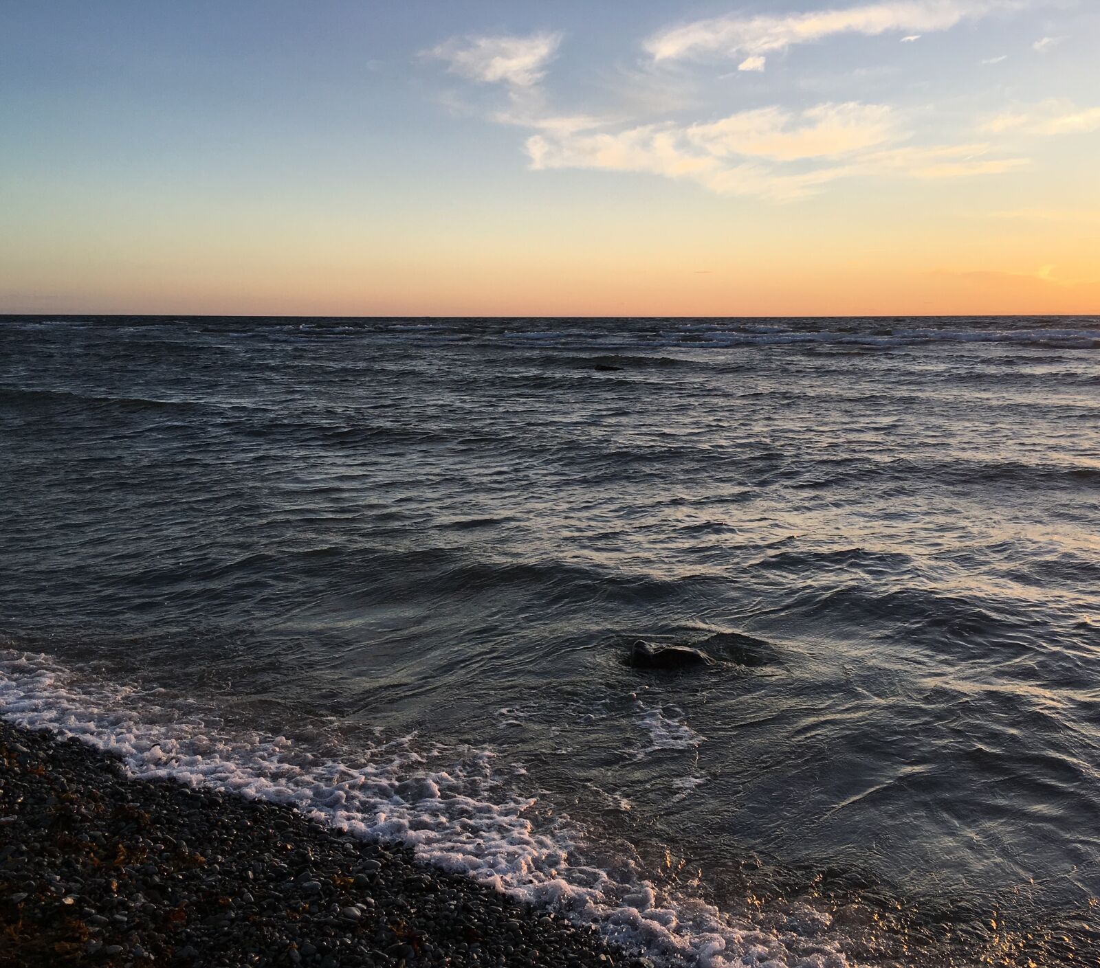 iPhone SE back camera 4.15mm f/2.2 sample photo. Dusk, sea, sunset photography