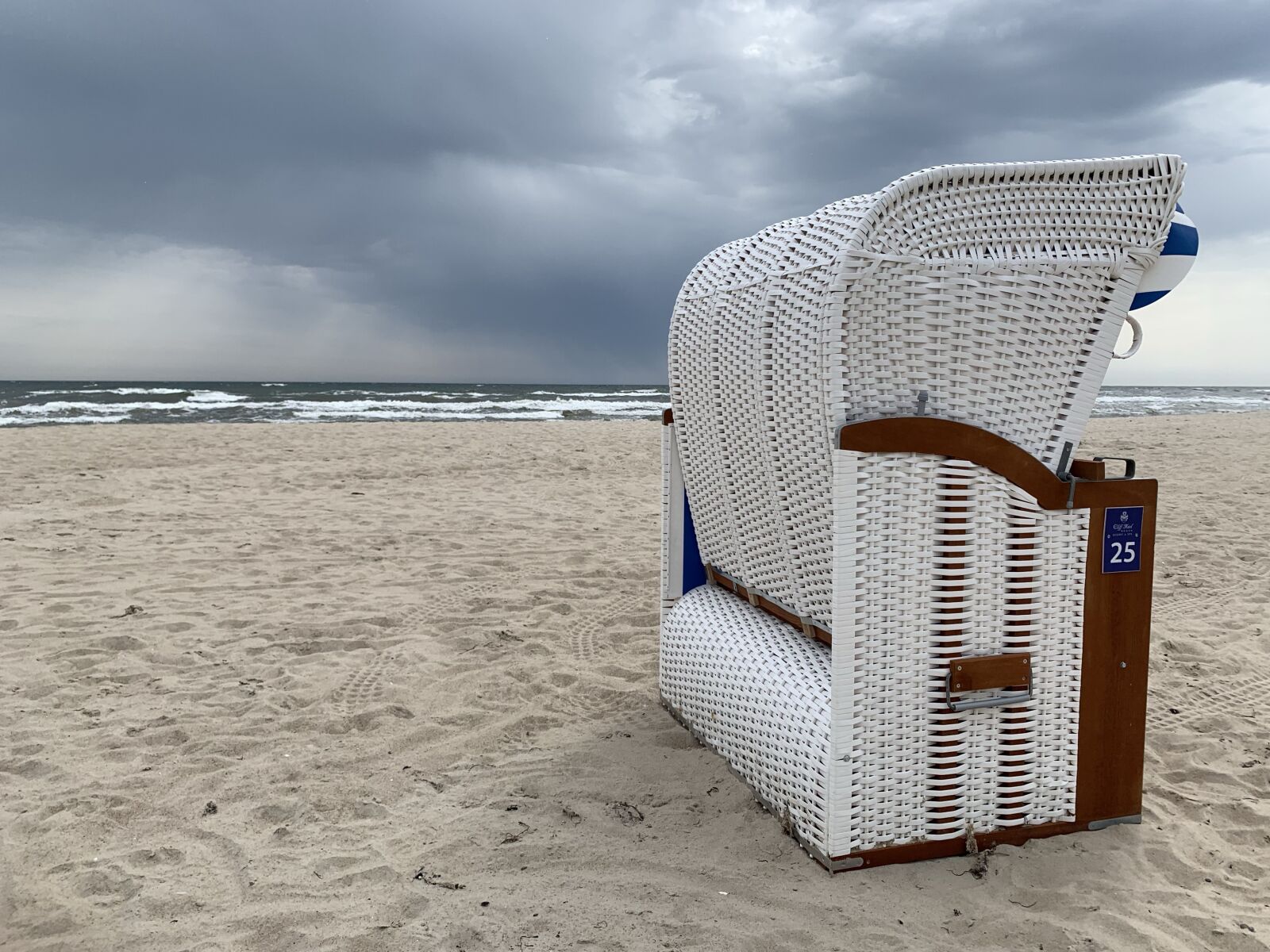 Apple iPhone XR sample photo. Beach chair, baltic sea photography