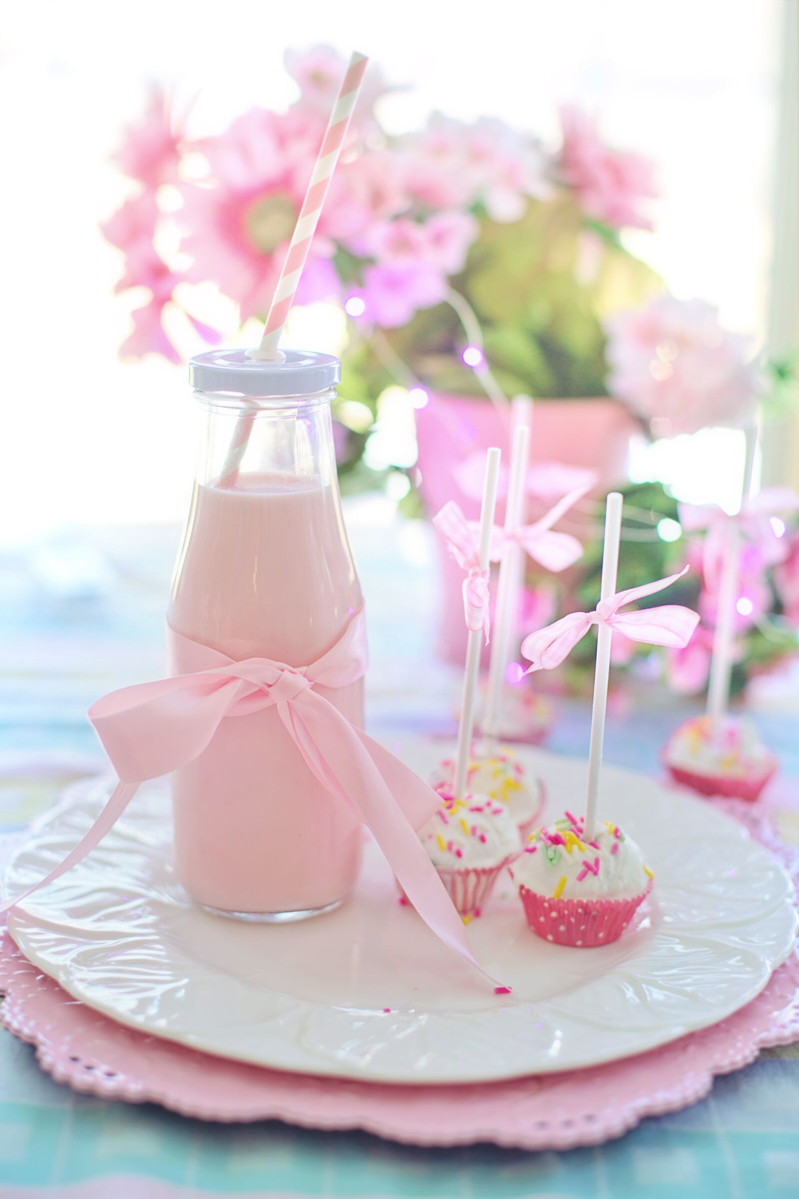 Canon EF 50mm F1.4 USM sample photo. Cake pop, milk, pink photography
