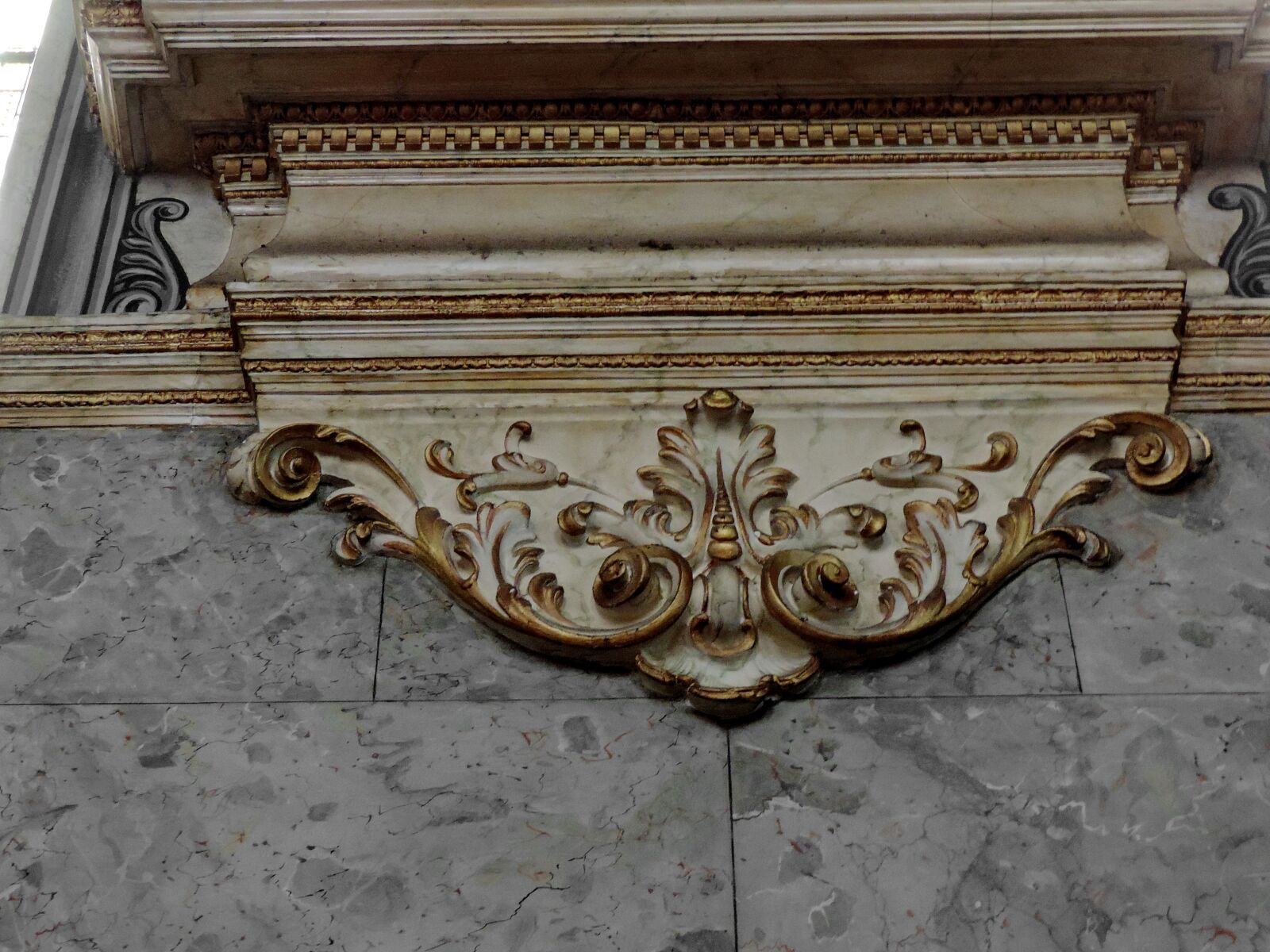 Nikon Coolpix P520 sample photo. Imperial, interior decoration, ornament photography