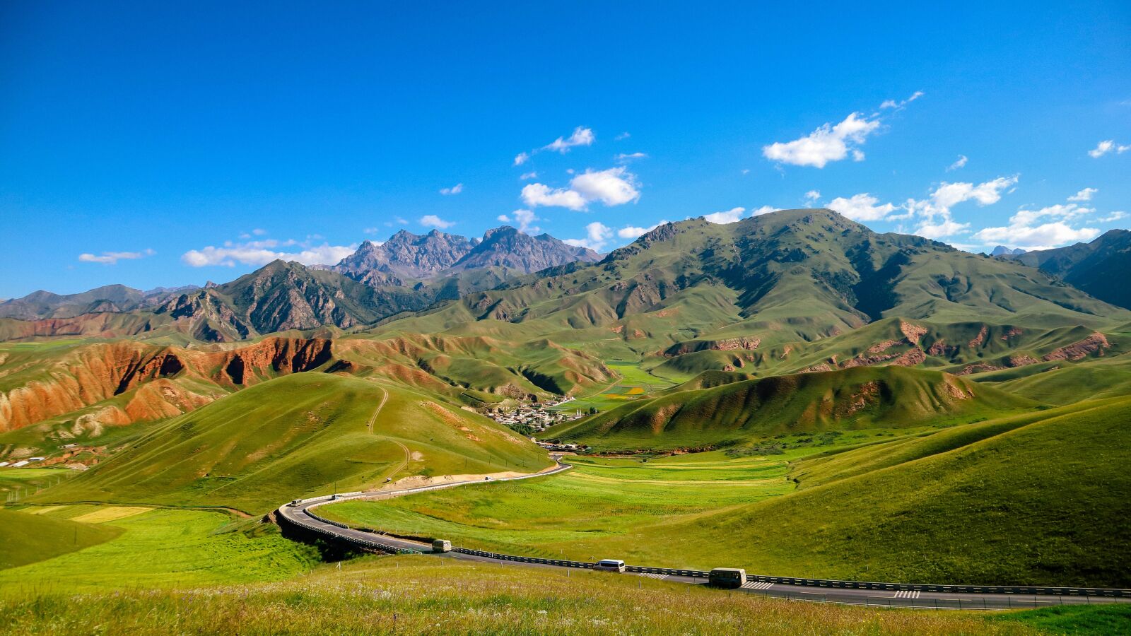 Canon EOS M3 sample photo. Blue sky, mountain, highway photography