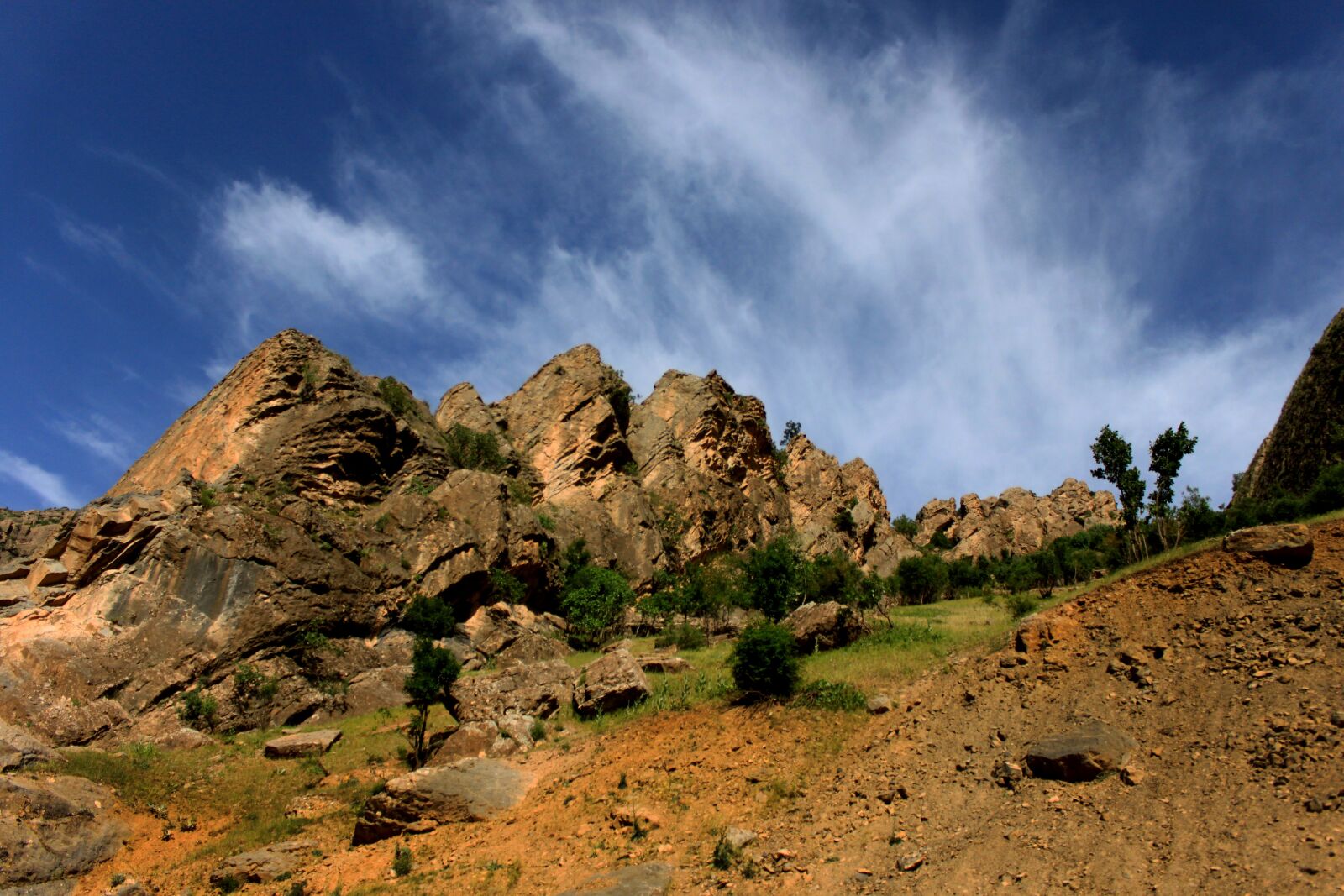 Canon EOS 500D (EOS Rebel T1i / EOS Kiss X3) sample photo. Mountain, cloud, sky photography