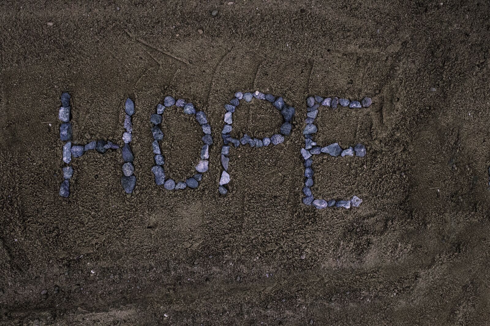 Canon EOS 700D (EOS Rebel T5i / EOS Kiss X7i) sample photo. Hope, sand, stone photography