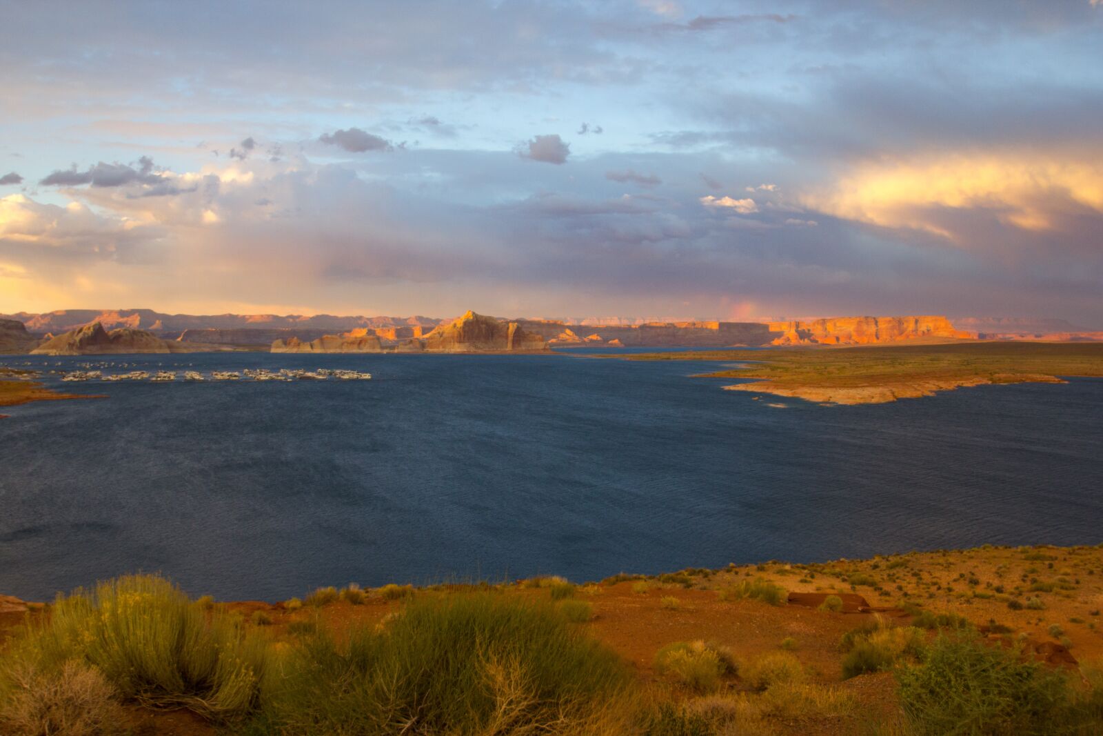 Canon EOS 550D (EOS Rebel T2i / EOS Kiss X4) sample photo. Lake powell, utah, lake photography