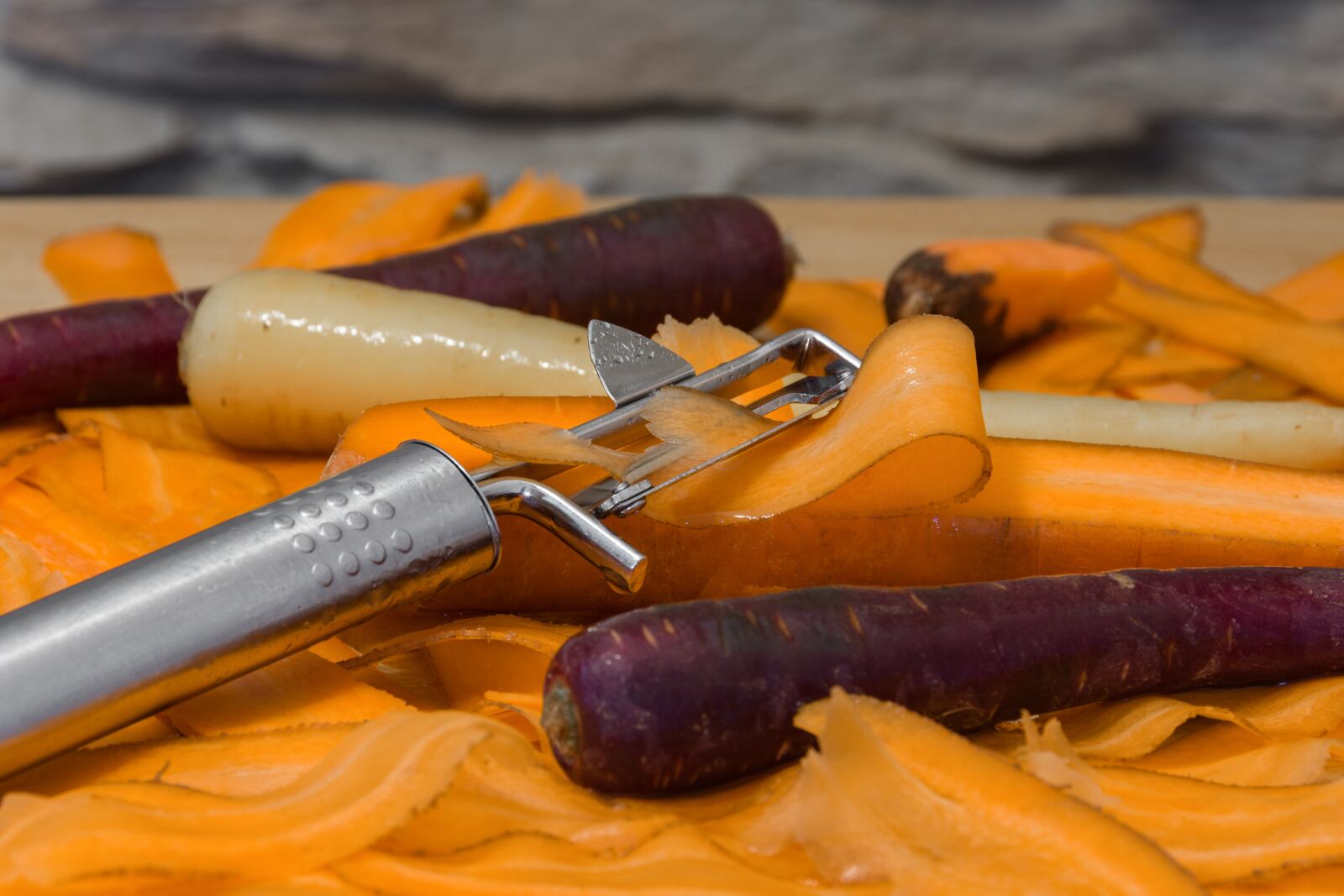 Nikon D7200 sample photo. Carrots, potato peeler, cook photography