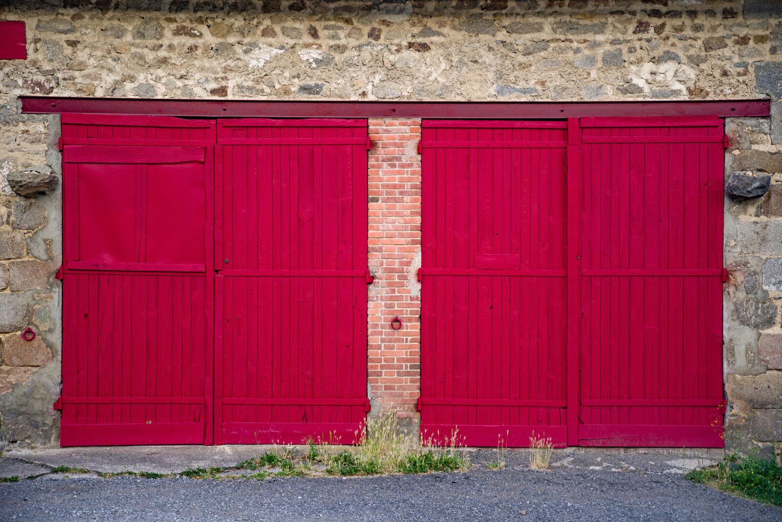 Pentax K-1 Mark II sample photo. Gate, door, farm photography