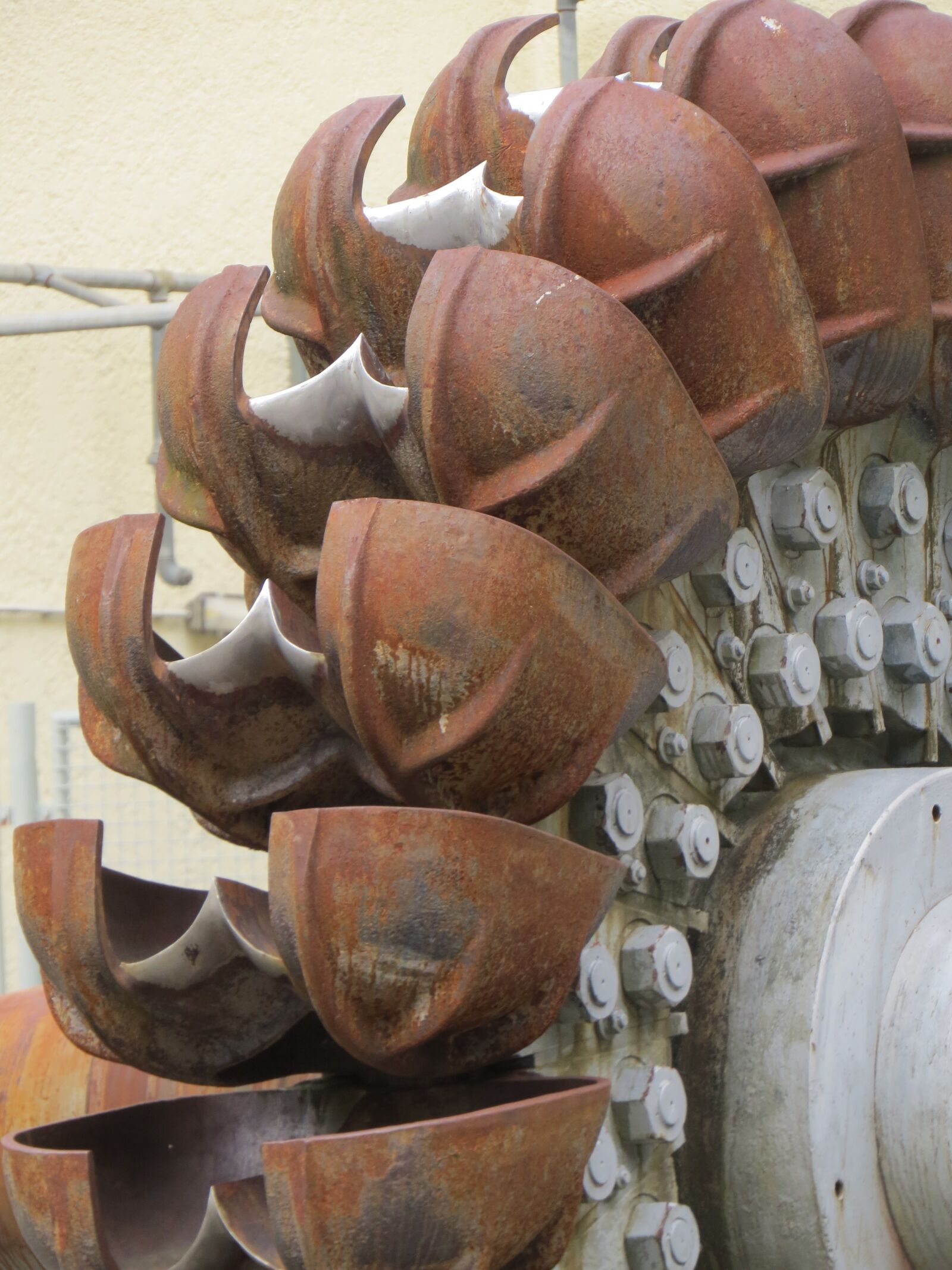 Canon PowerShot SX50 HS sample photo. Metal, turbine, rust photography