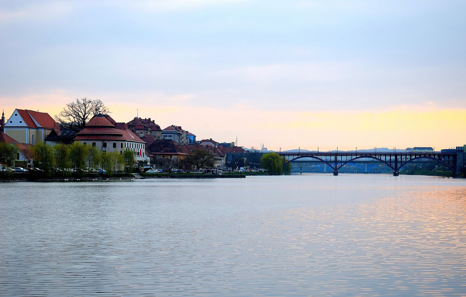 Nikon D5300 sample photo. River, city, cityscape photography