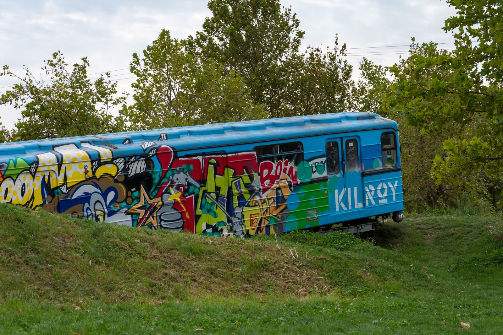 Nikon D7200 sample photo. Metro, old, graffiti photography