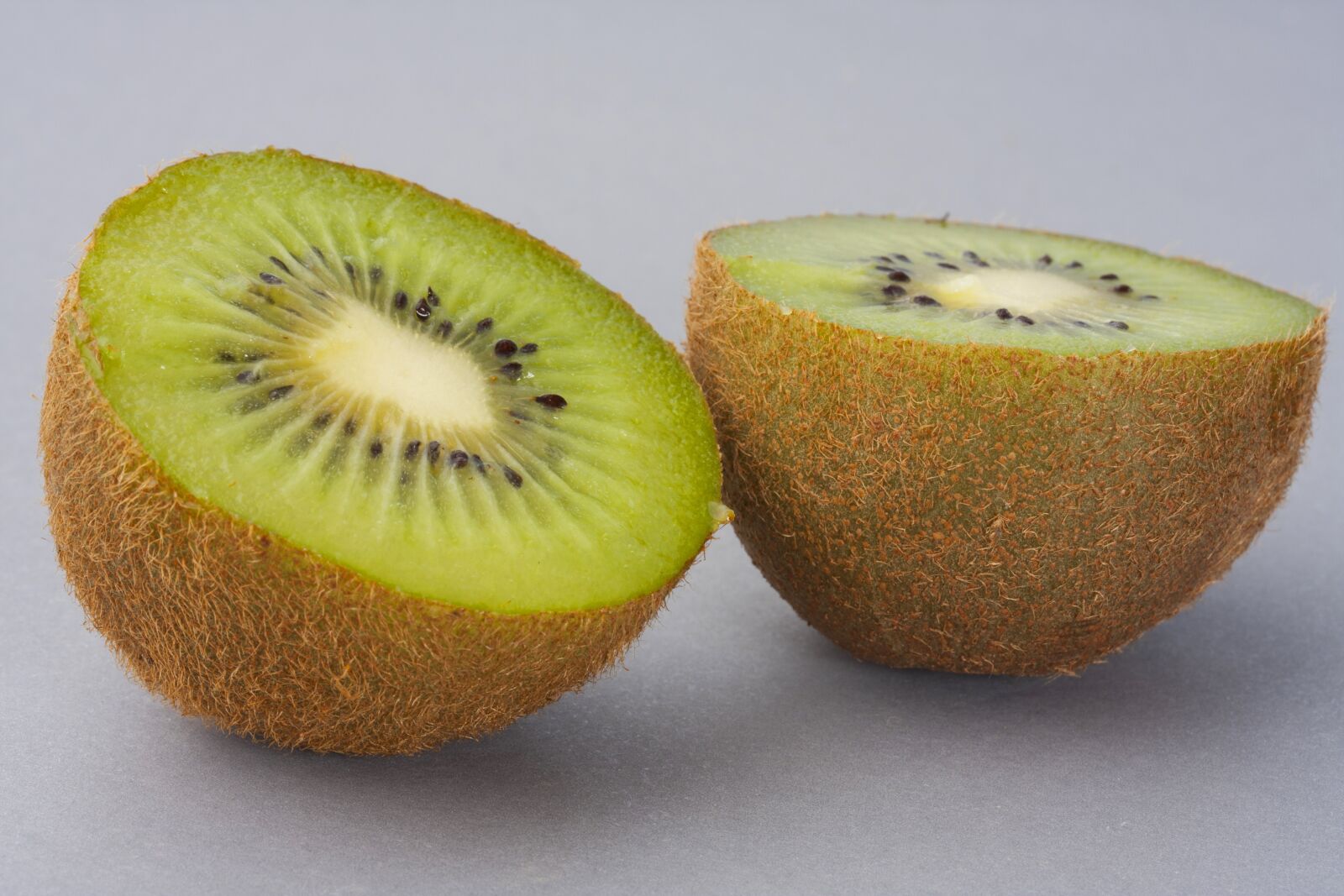 Canon EOS 40D sample photo. Kiwi, fruit, studio photography