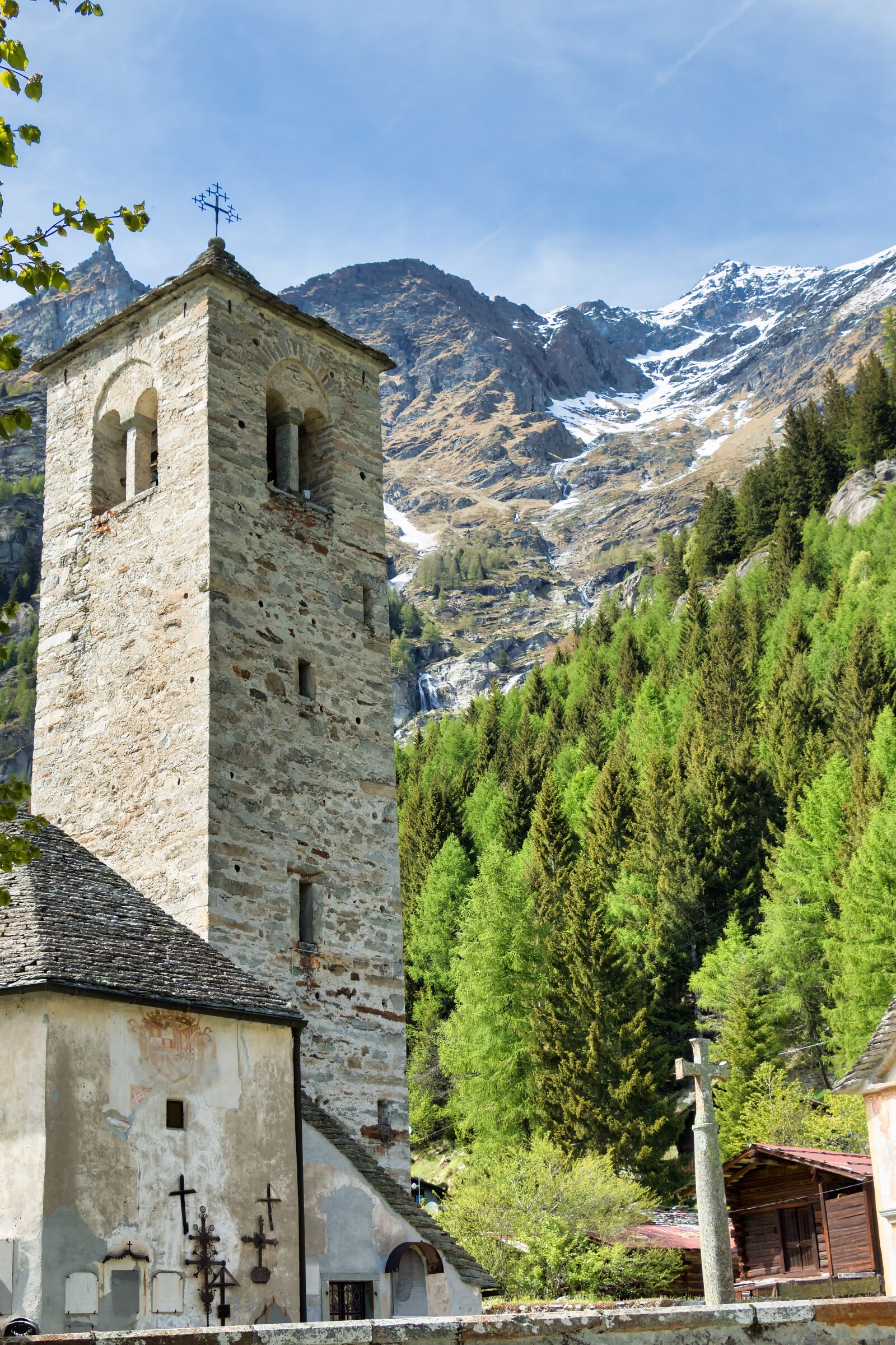 Canon EOS 7D Mark II + Canon EF-S 18-135mm F3.5-5.6 IS STM sample photo. Church, alps, architecture photography