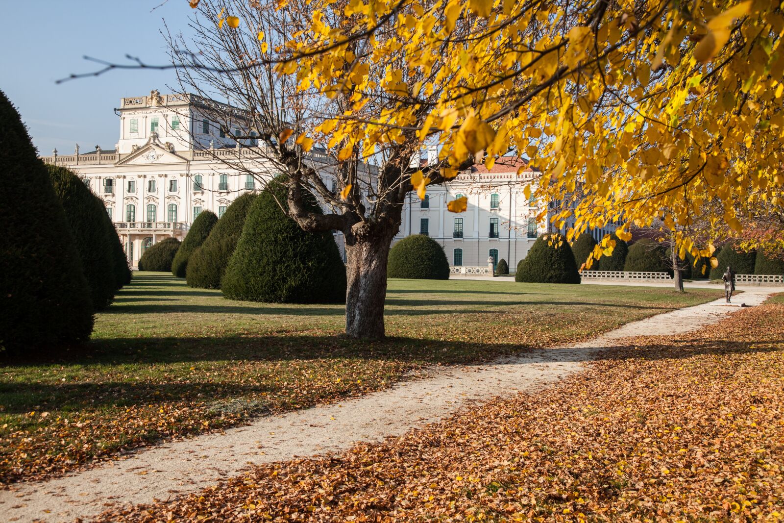 Canon EOS 5D Mark II sample photo. Autumn, castle, building photography