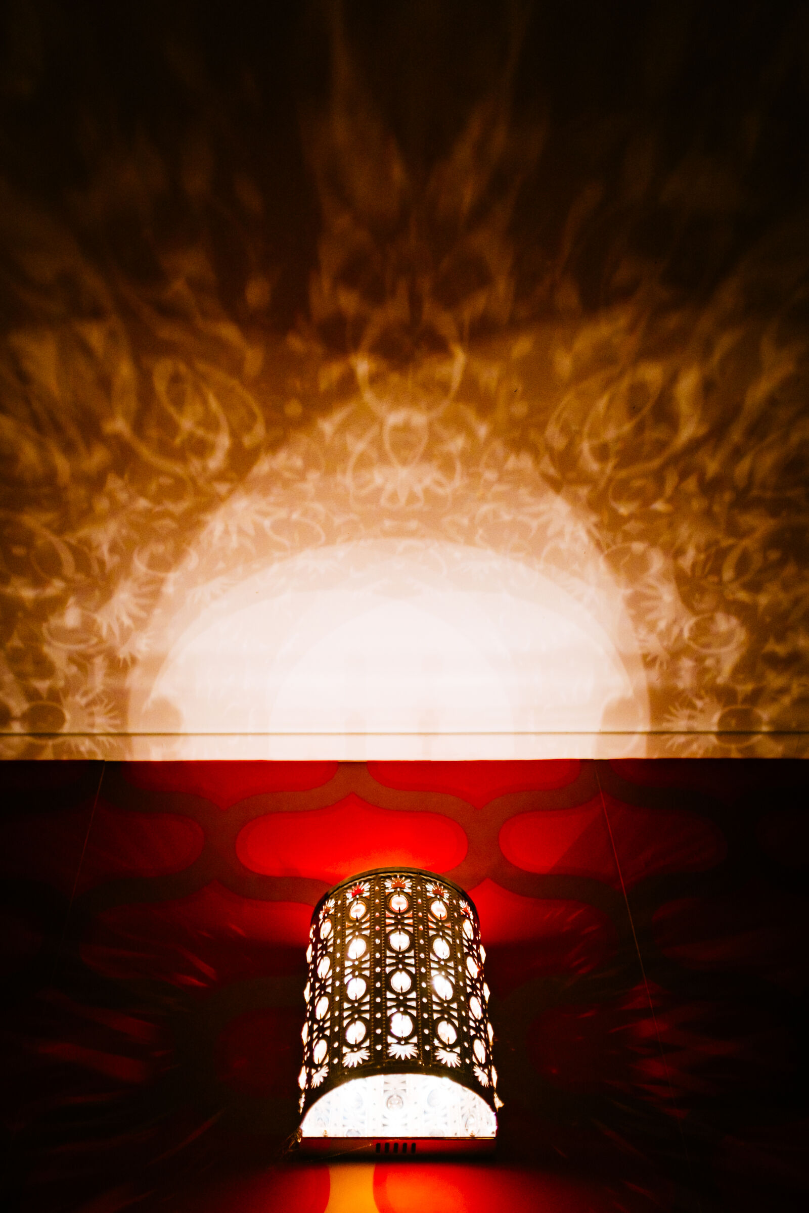 Fujifilm X100T sample photo. Light photography