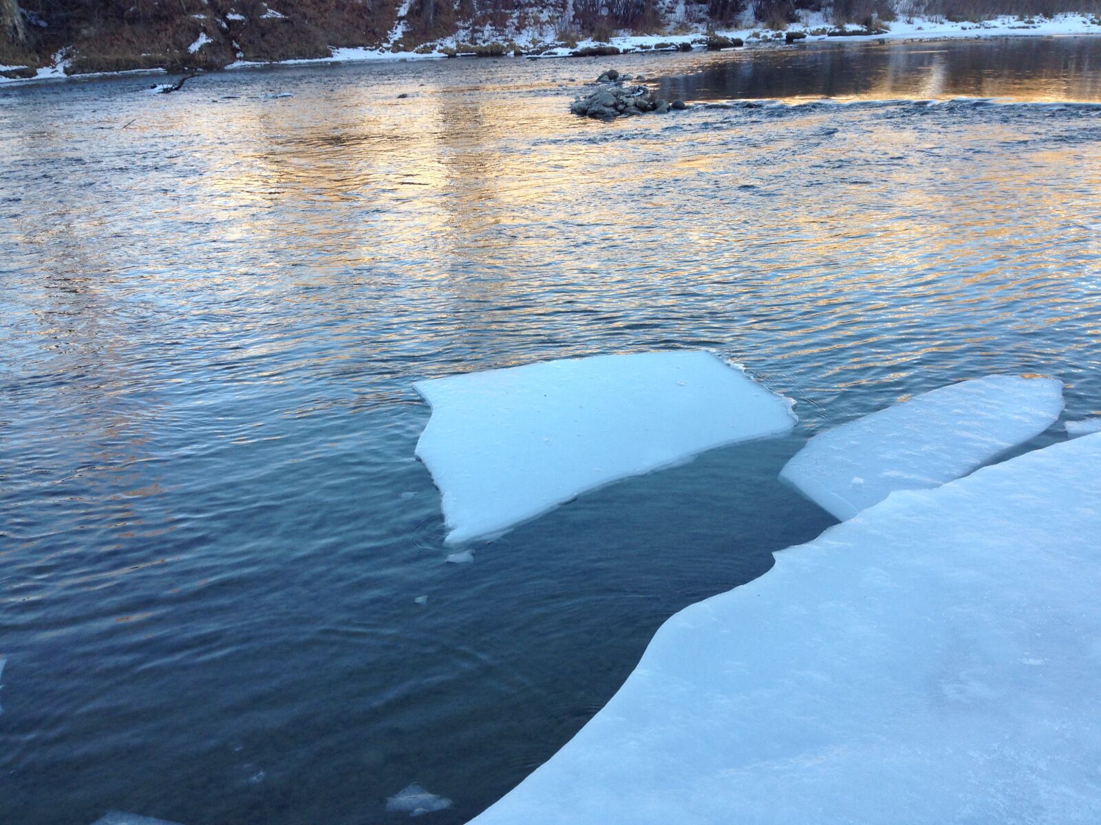 iPhone 5c back camera 4.12mm f/2.4 sample photo. Blue, canada, ice, flow photography