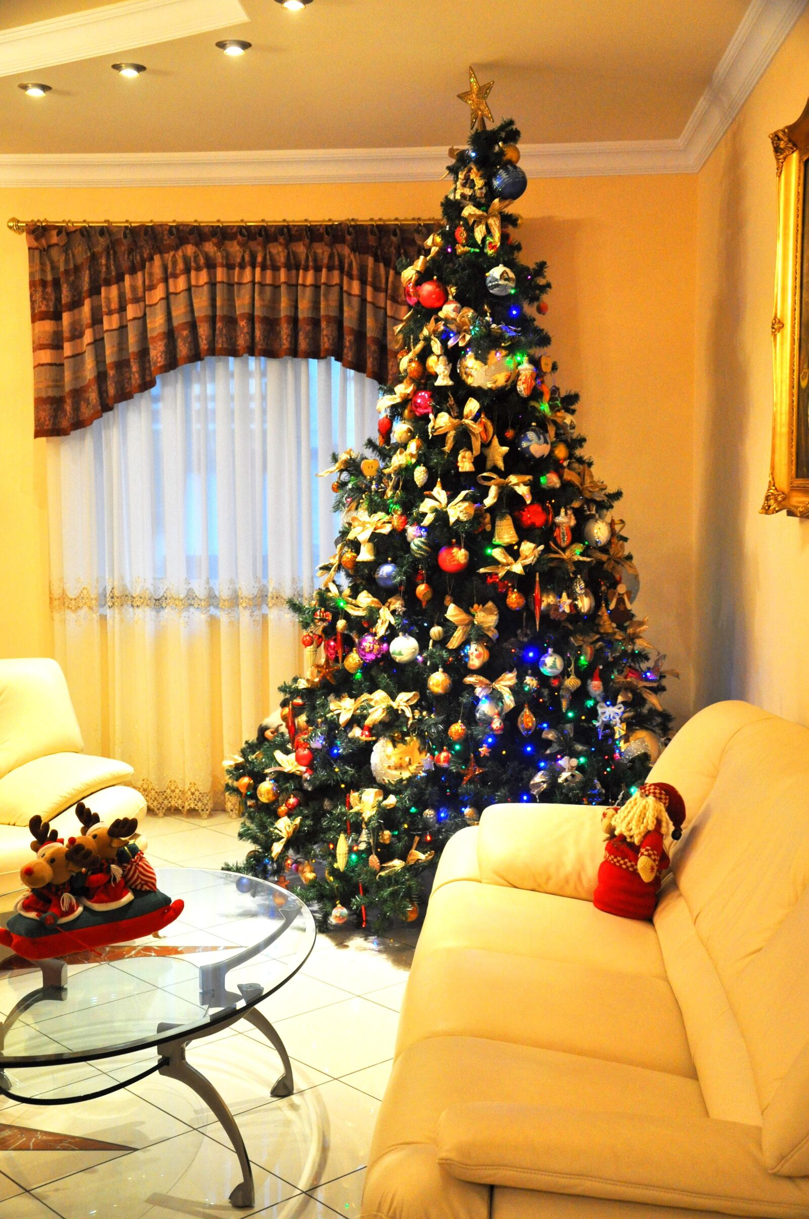 Nikon D5000 sample photo. God, christmas, hotel photography