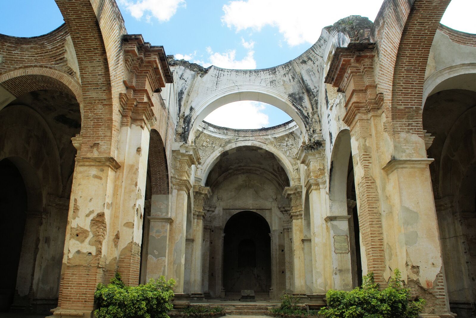 Pentax K200D sample photo. Guatemala, antigua, cathedral photography